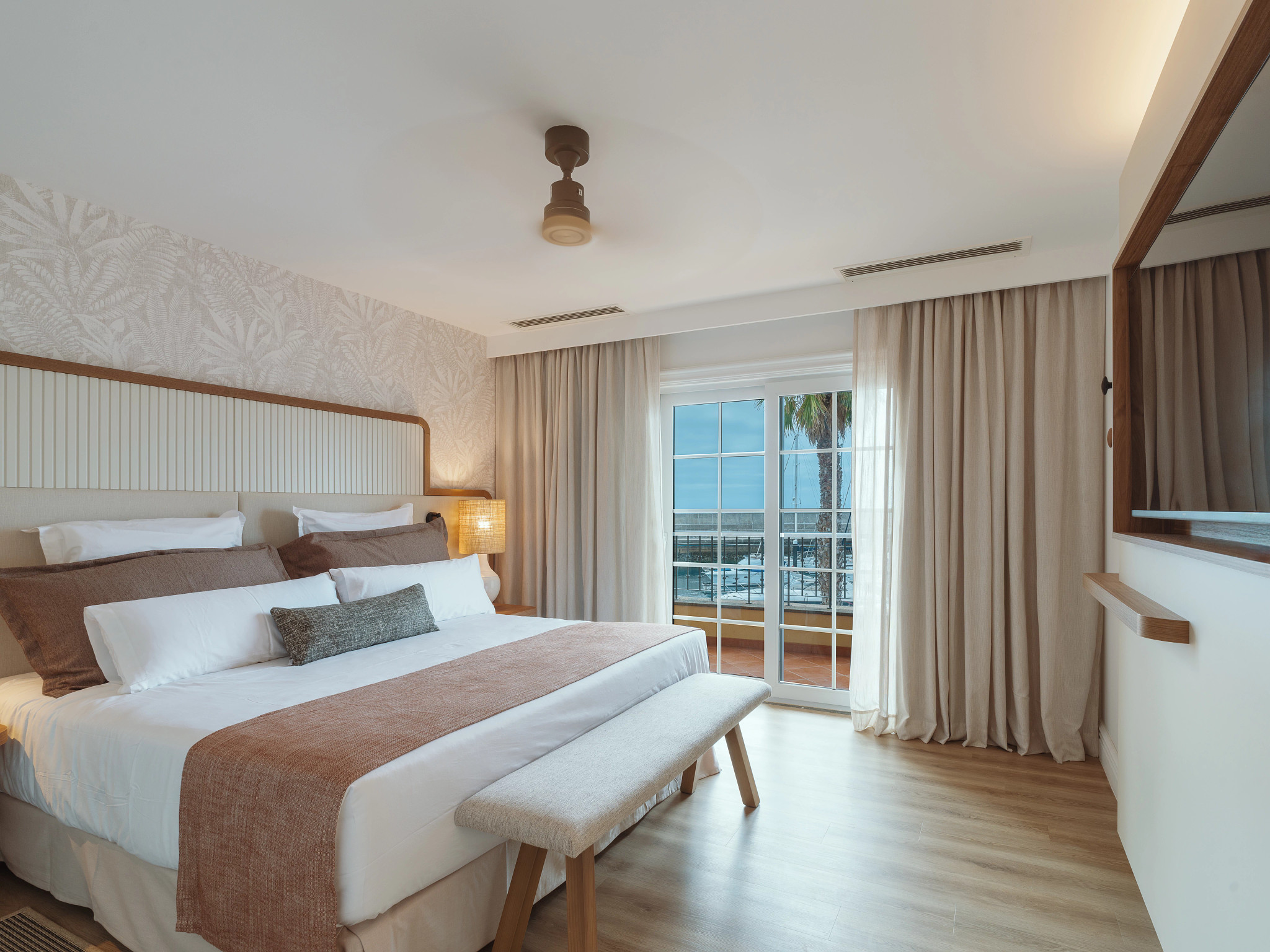 Apartment with Balcony