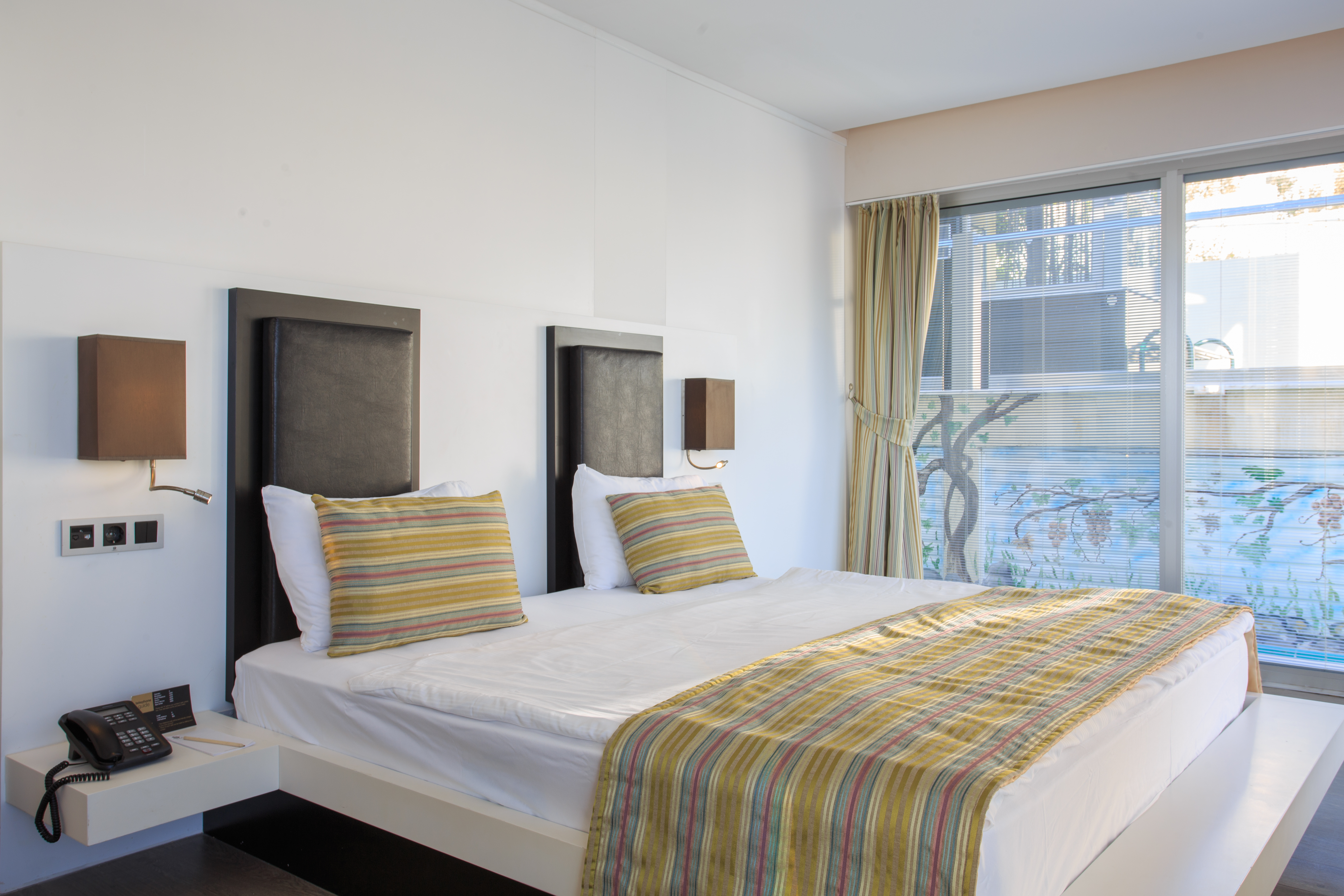 Family Room Land View