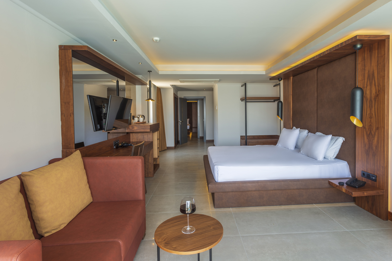 Family Room Pool View One Bedroom