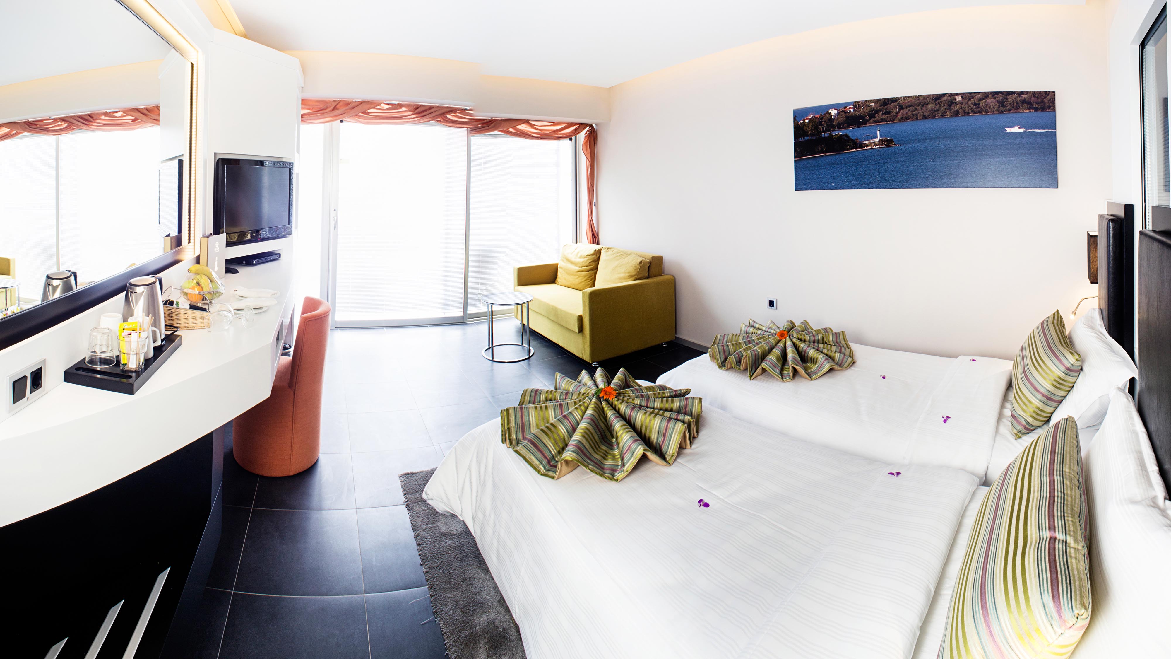 Double Superior Side Sea View