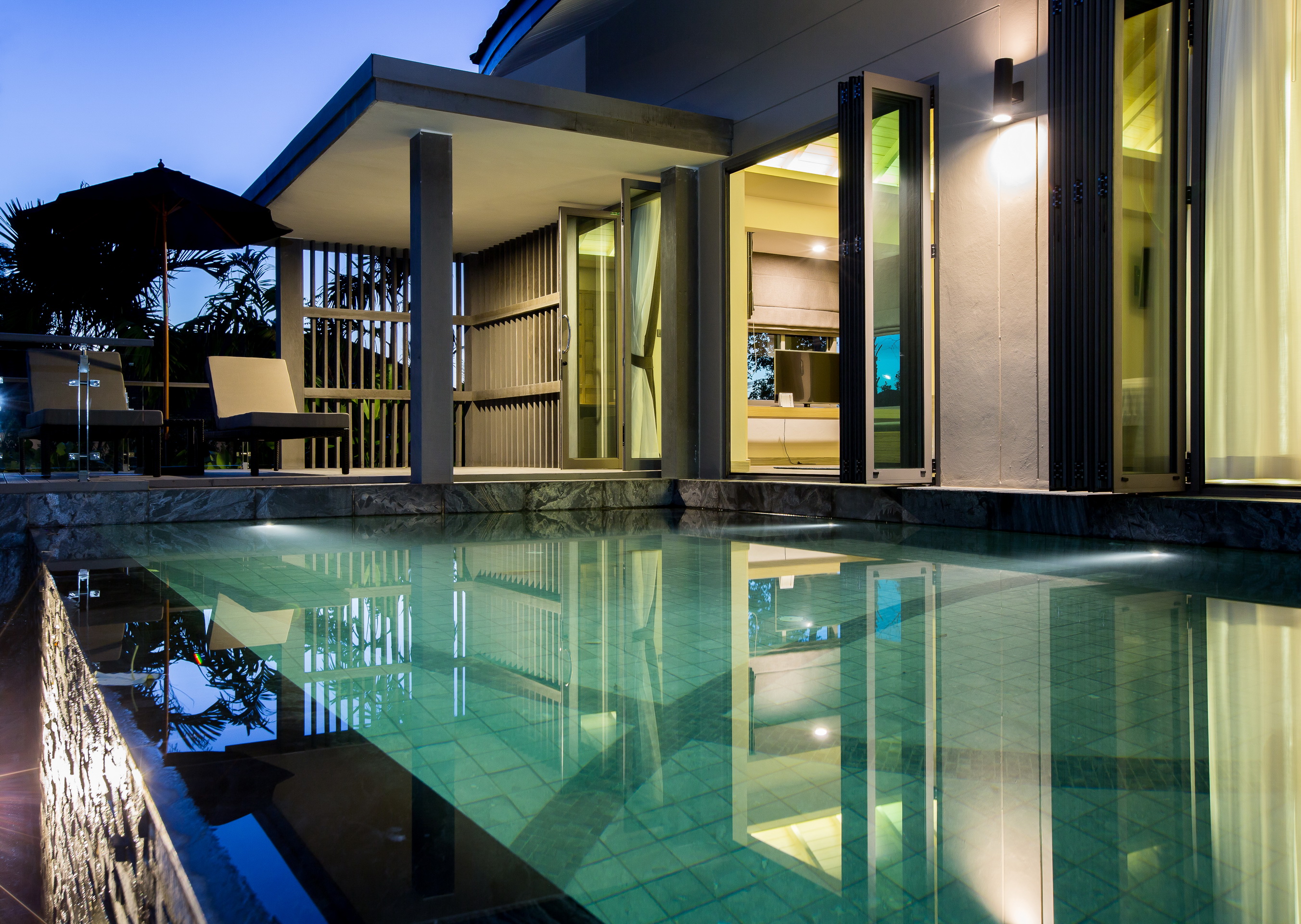 Double with Private Pool