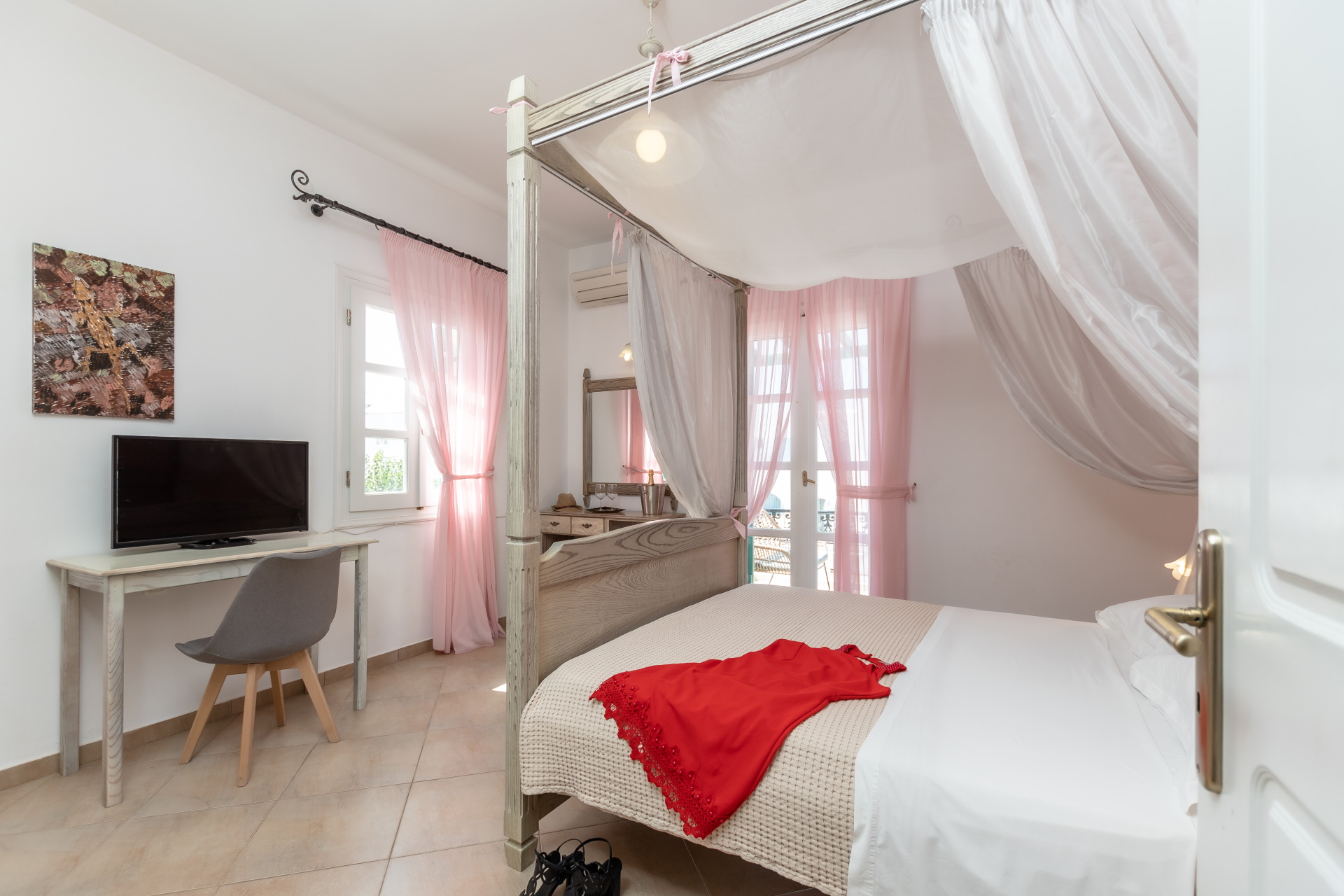 Apartment Capacity 4