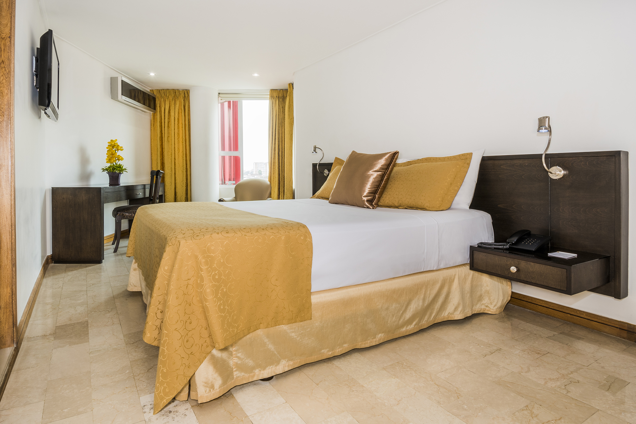 Junior Suite Business