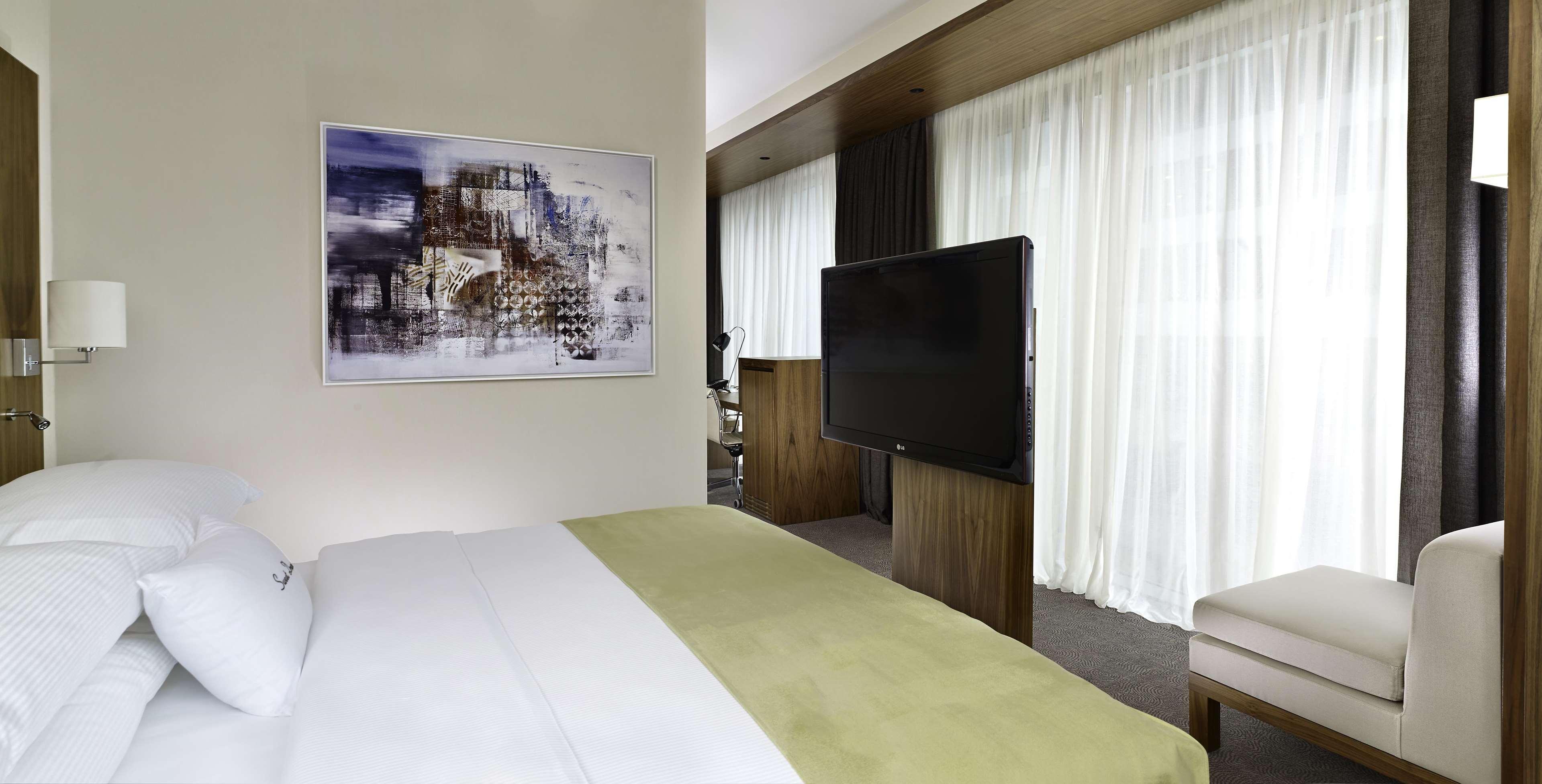 Double Superior King Bed