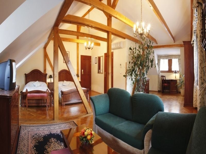 Double or Twin Deluxe