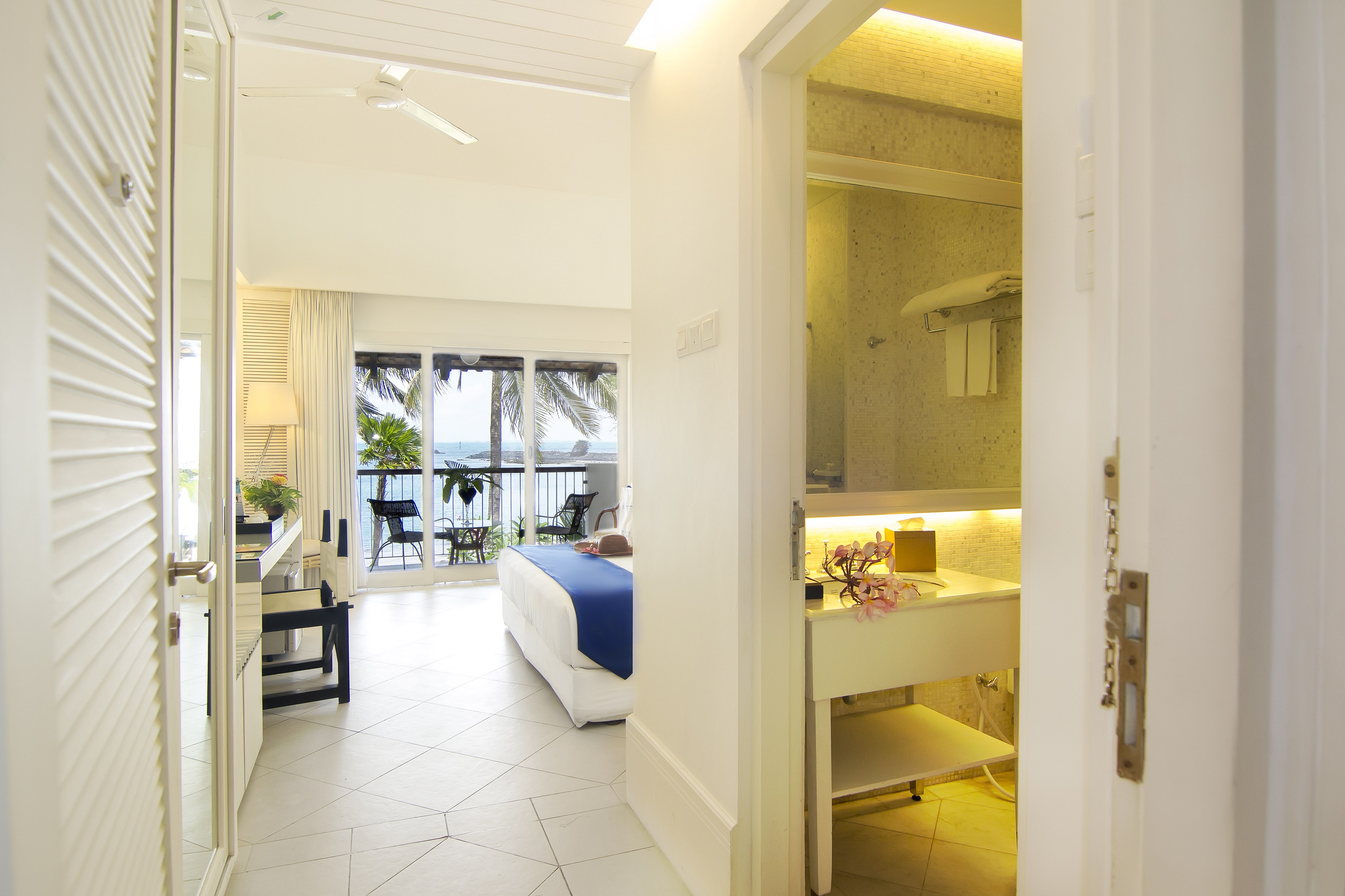 Double or Twin Deluxe Beach Front