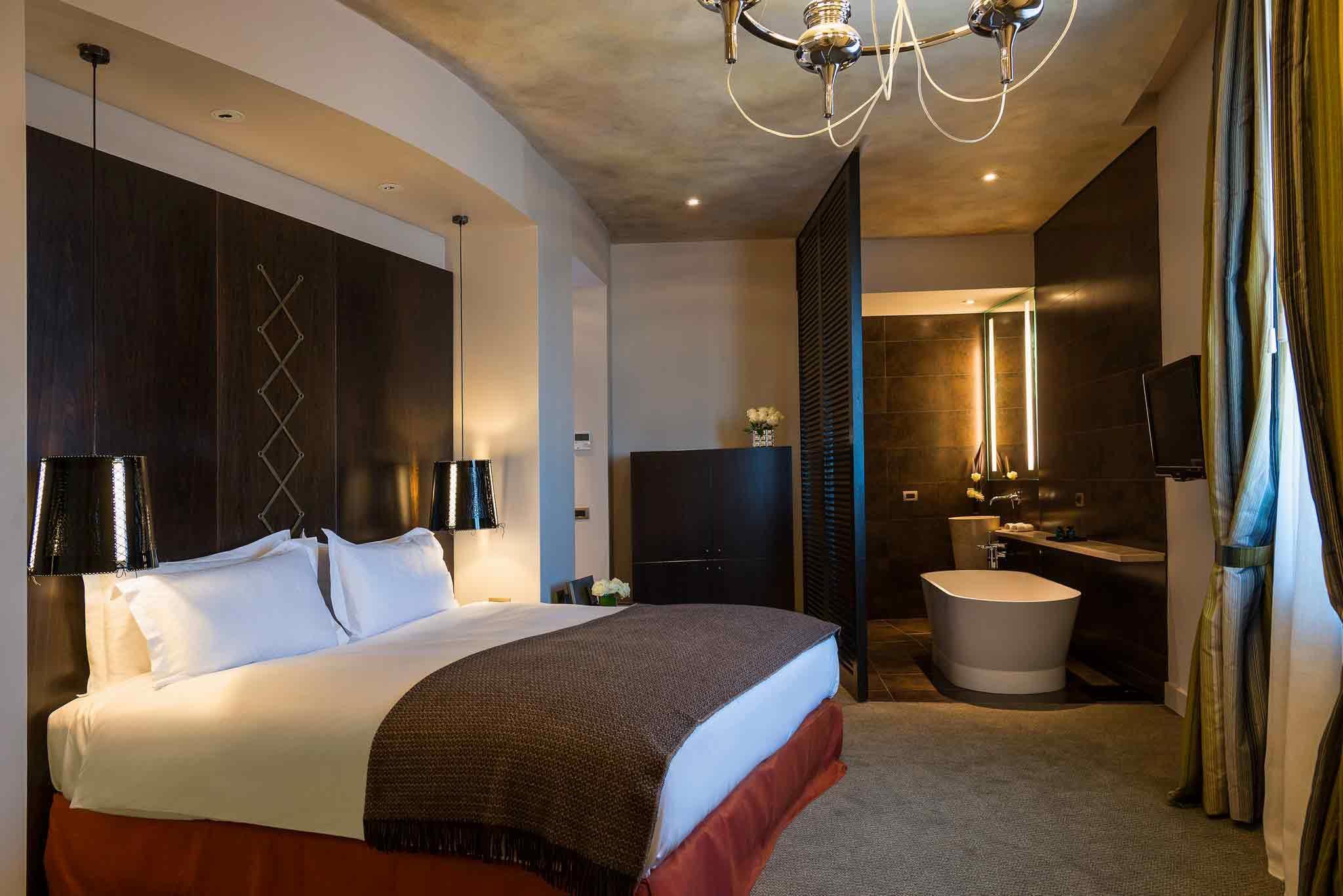 Junior Suite City View King Bed