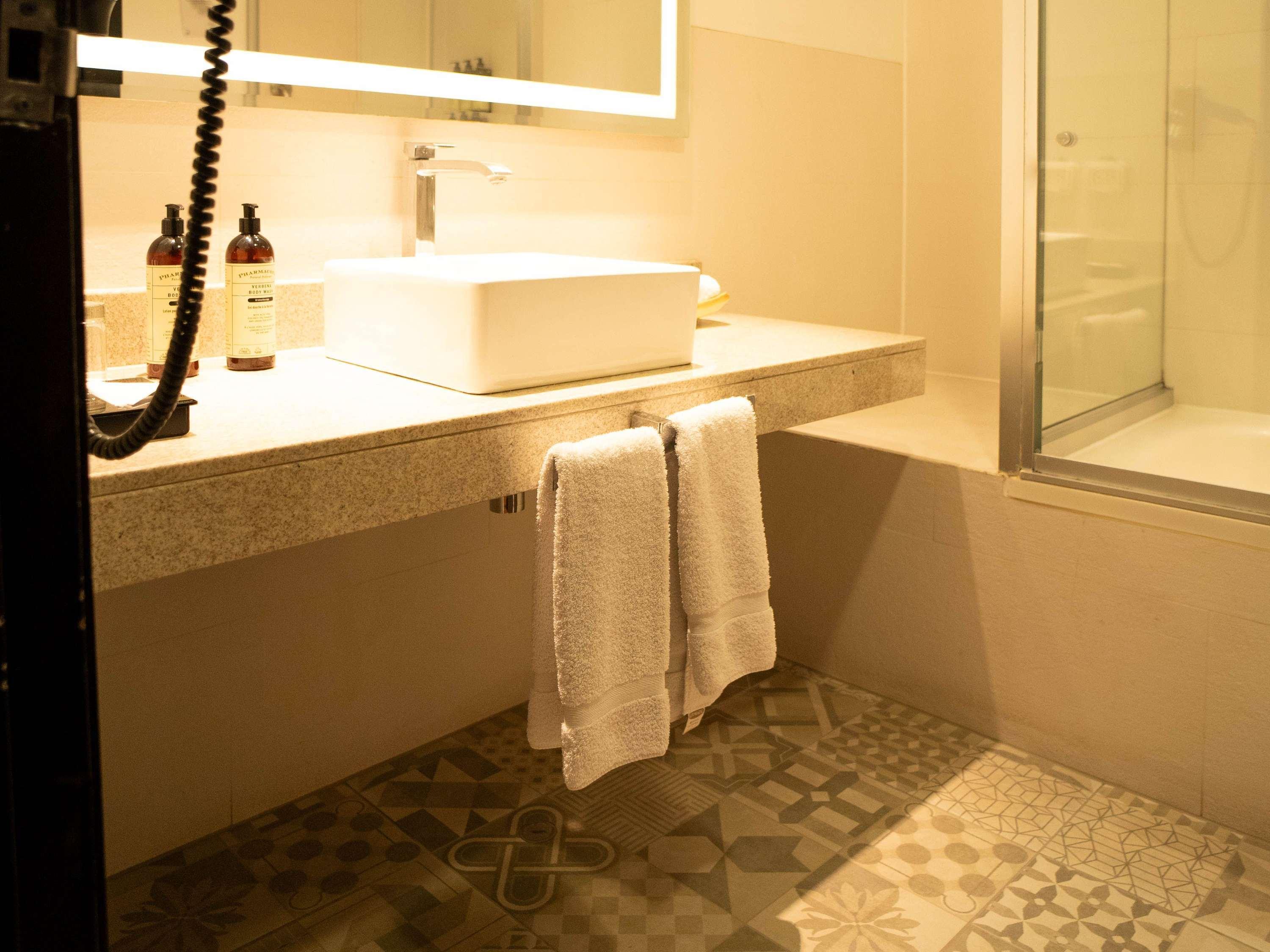 Double Superior Queen Bed