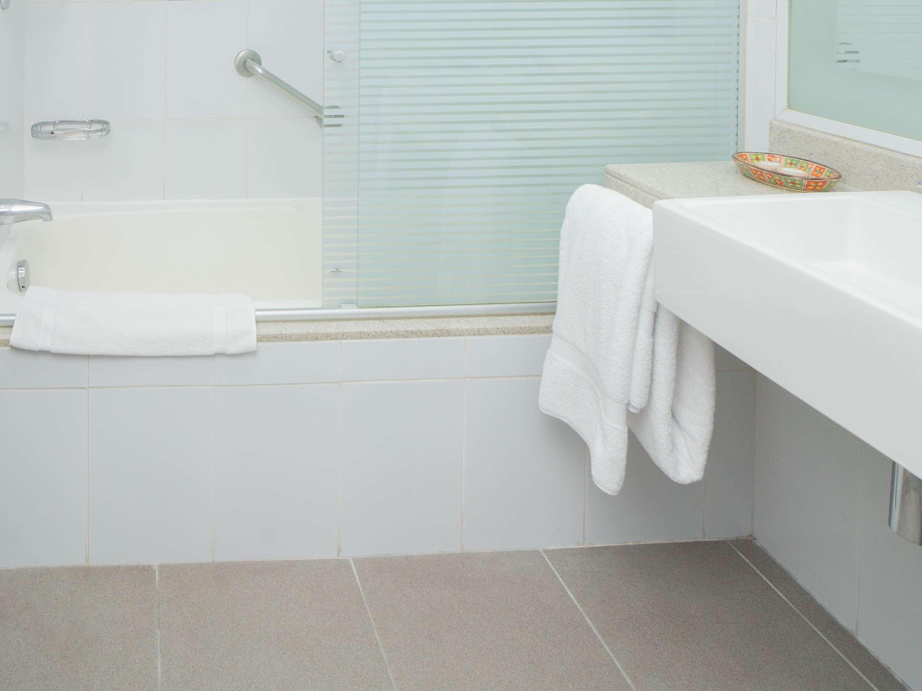 Double Queen Size Bed