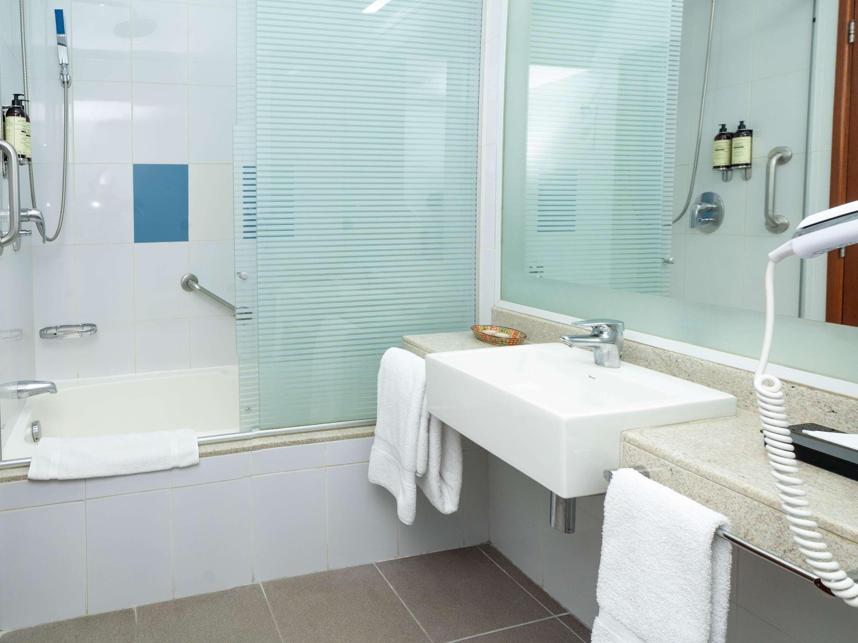 Double Queen Size Bed