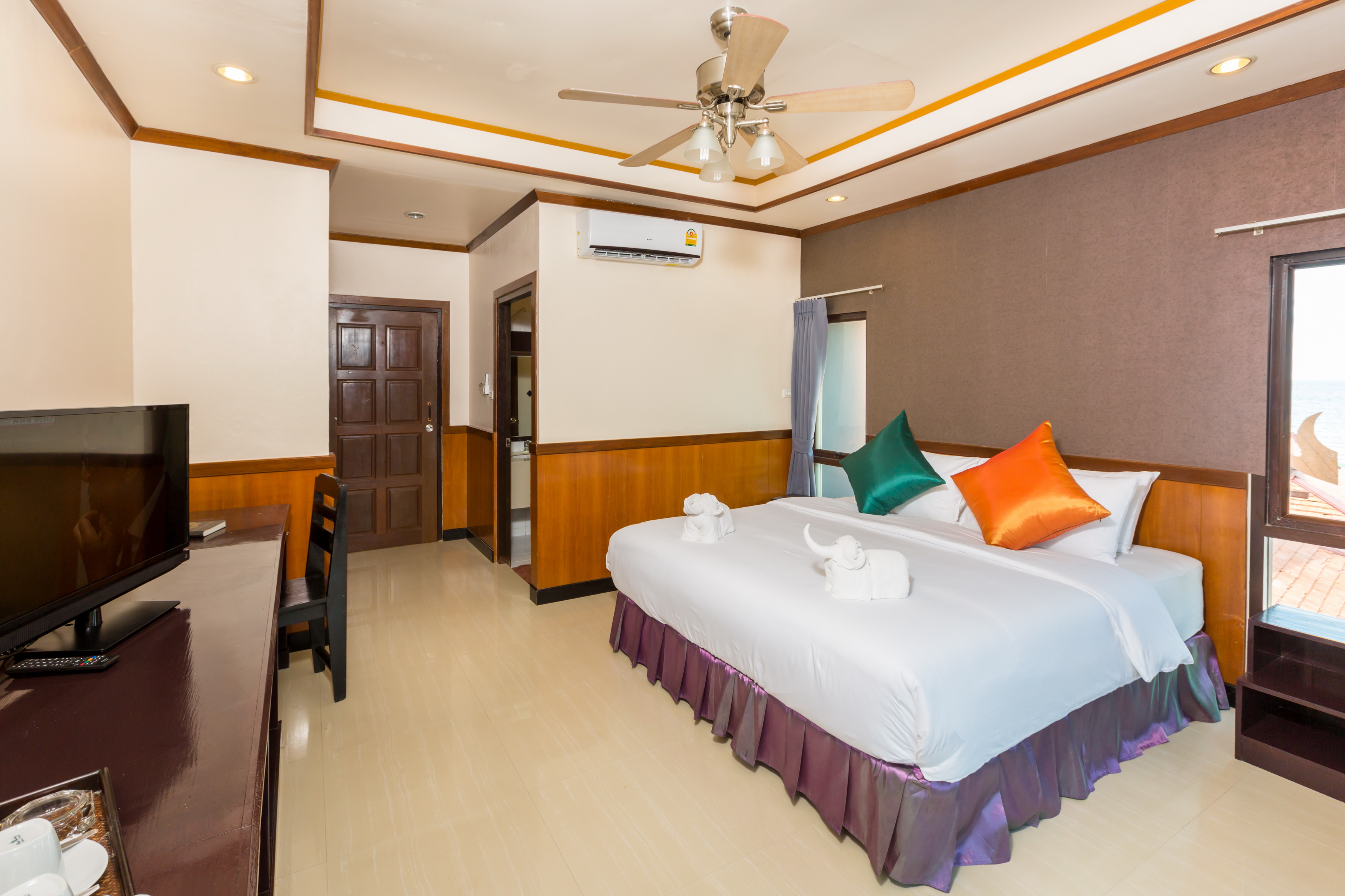 Double or Twin Deluxe