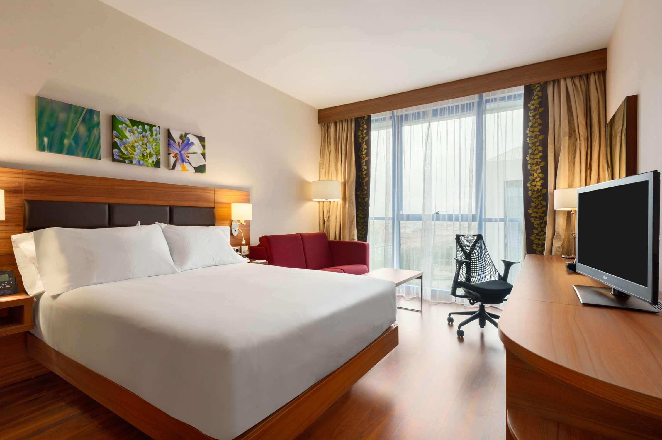 Double Queen Size Bed