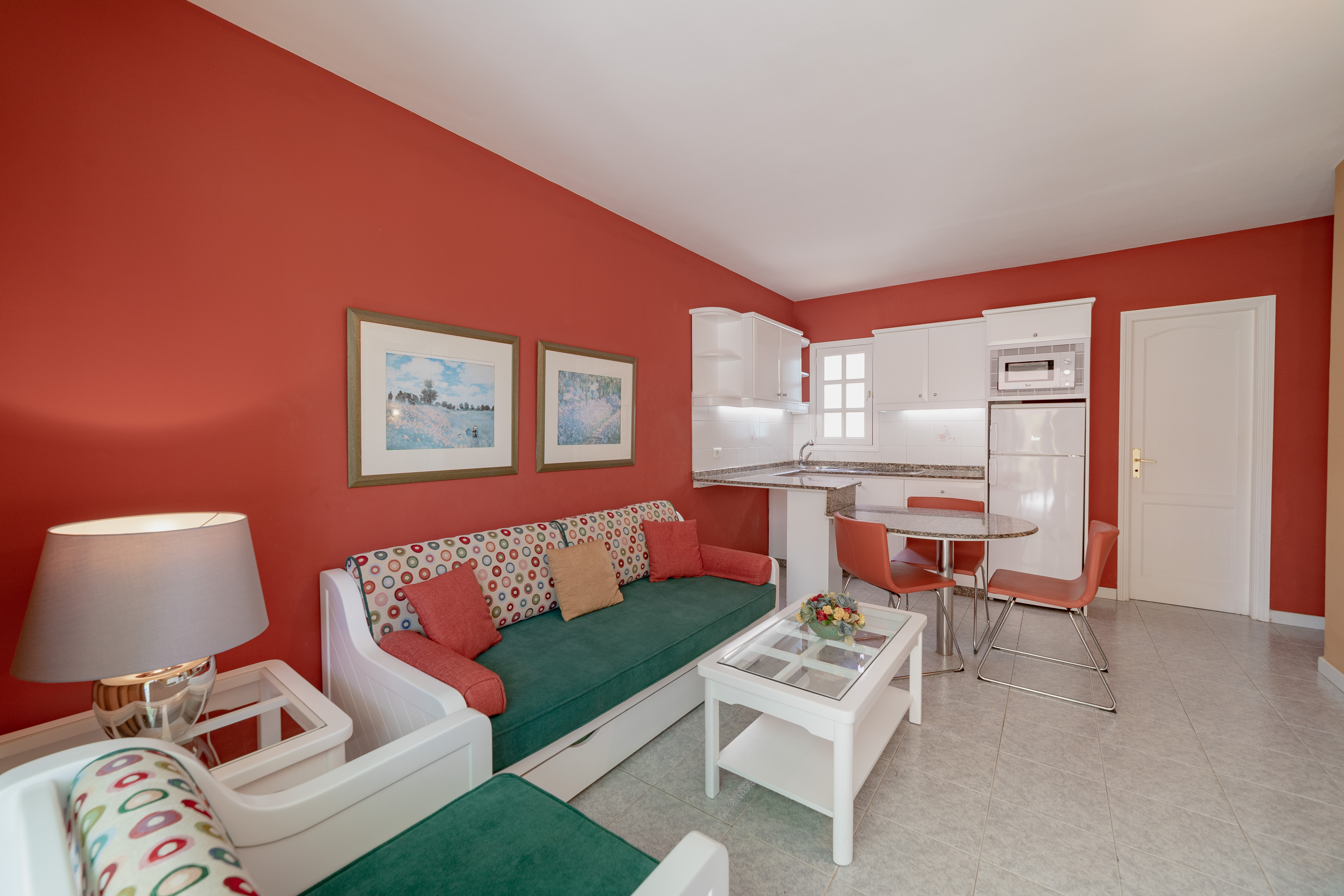 Apartment Capacity 4