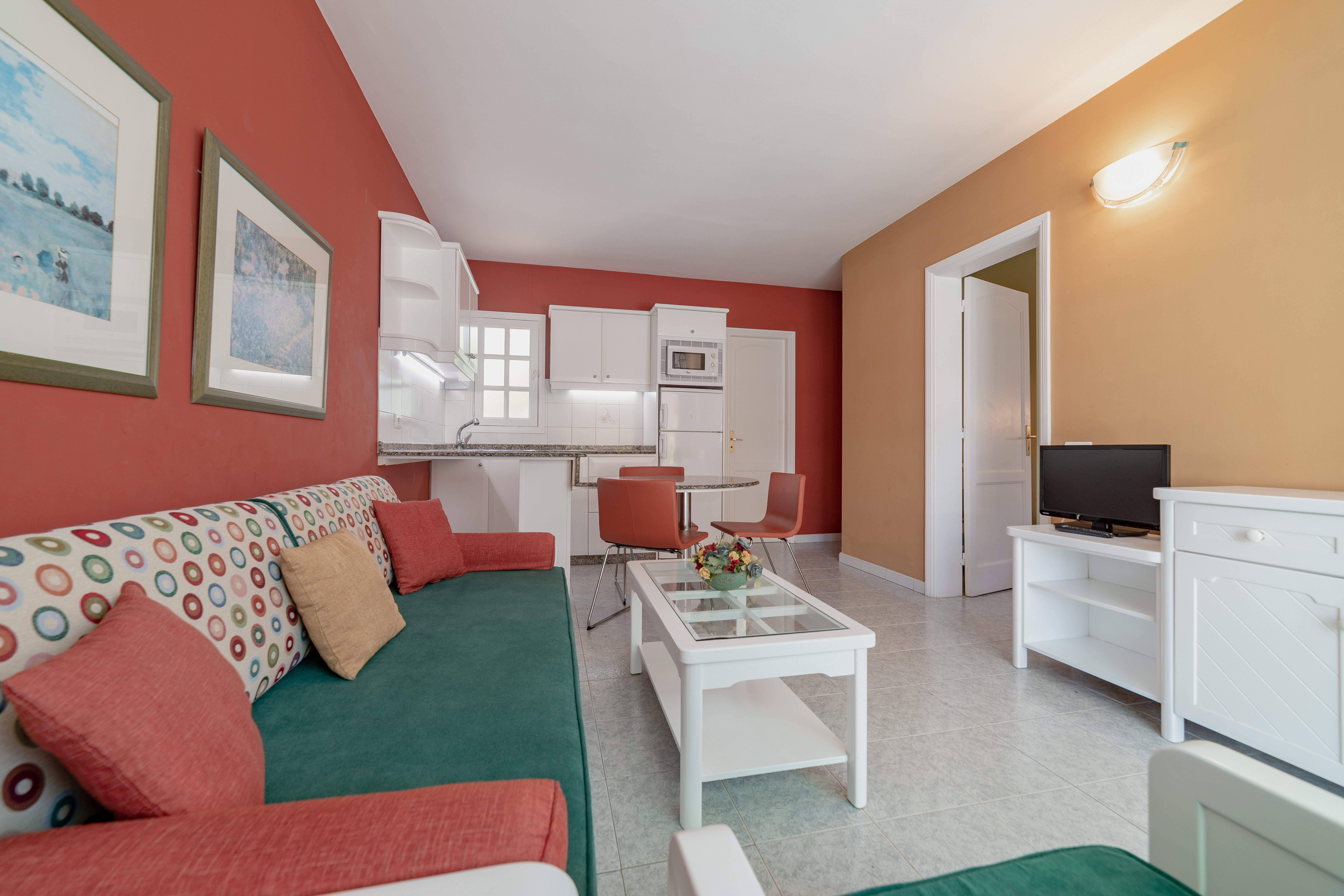 Apartment Capacity 3