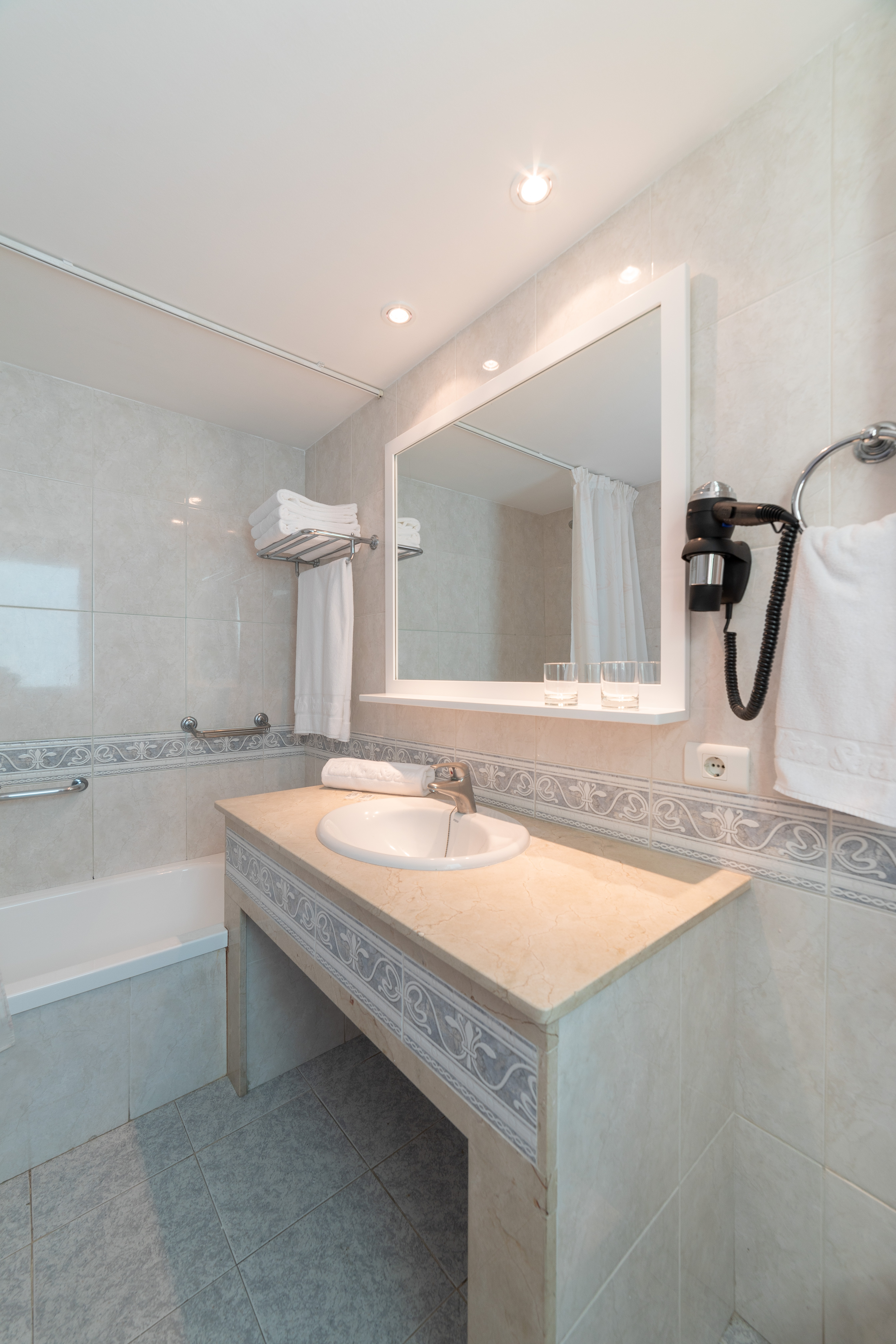 Apartment Capacity 3