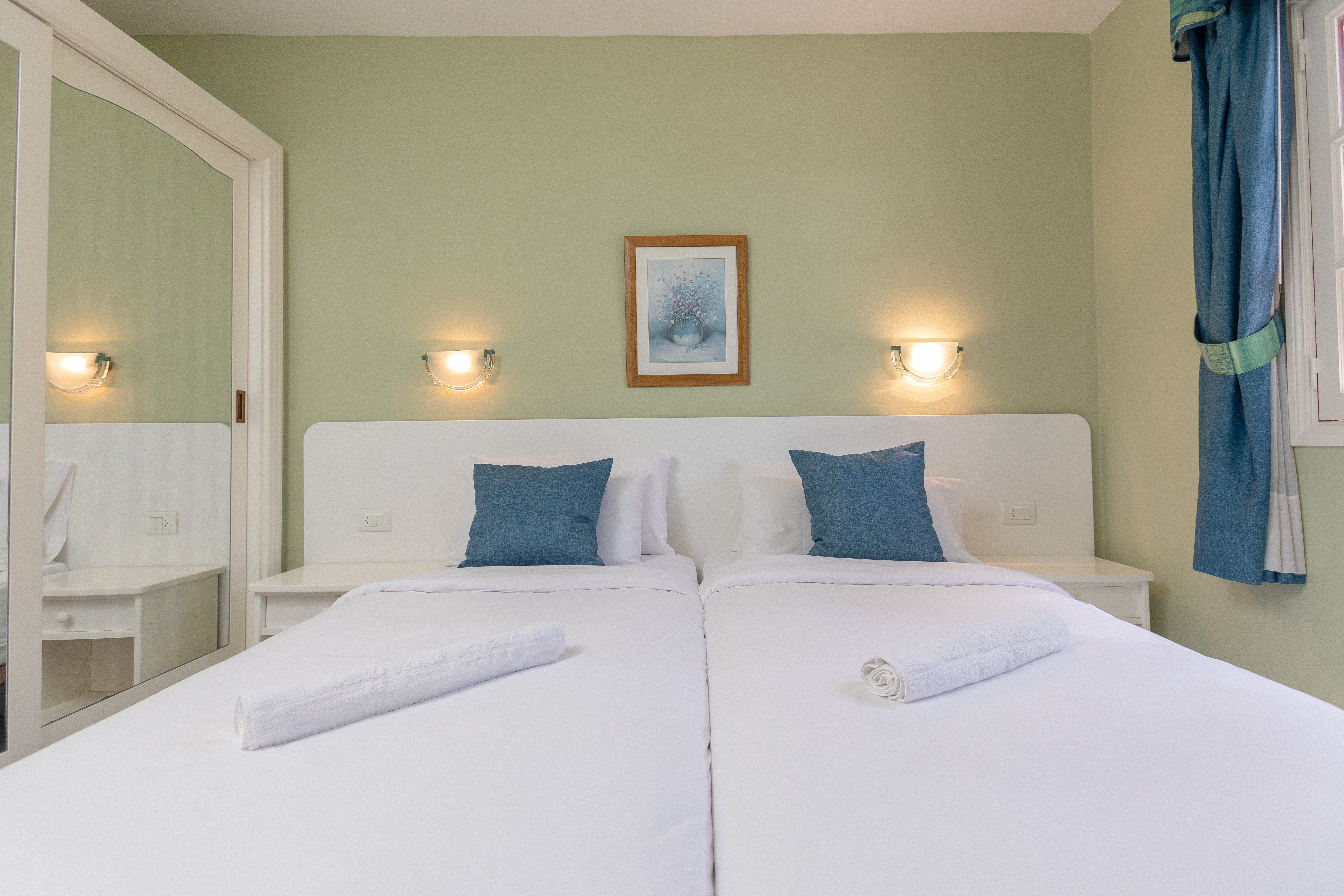 Apartment King Size Bed