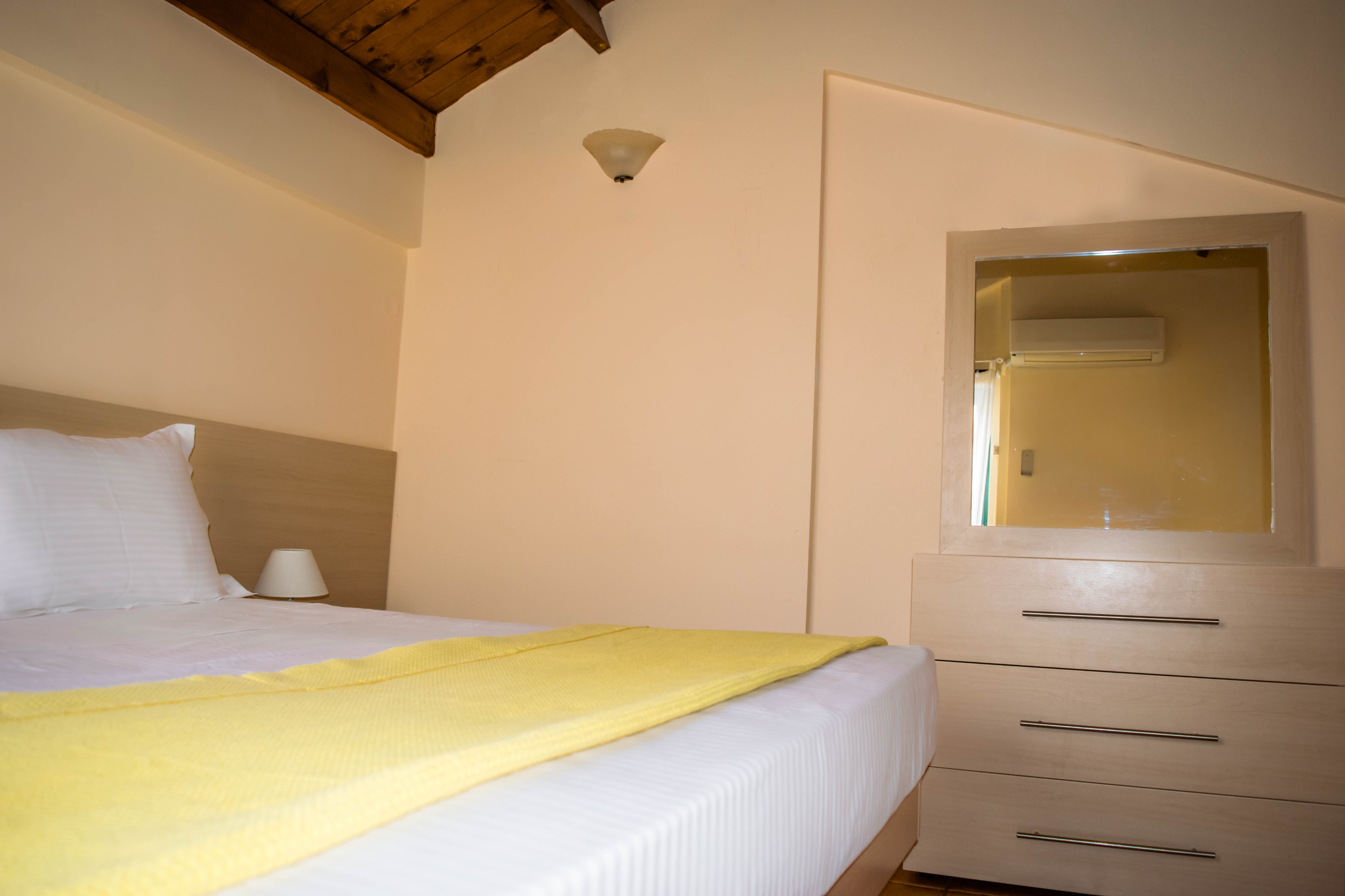 Apartment Capacity 4