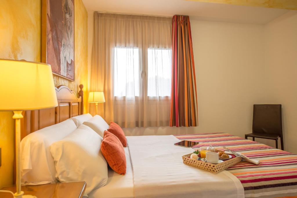 Apartment Capacity 6 Two Bedrooms