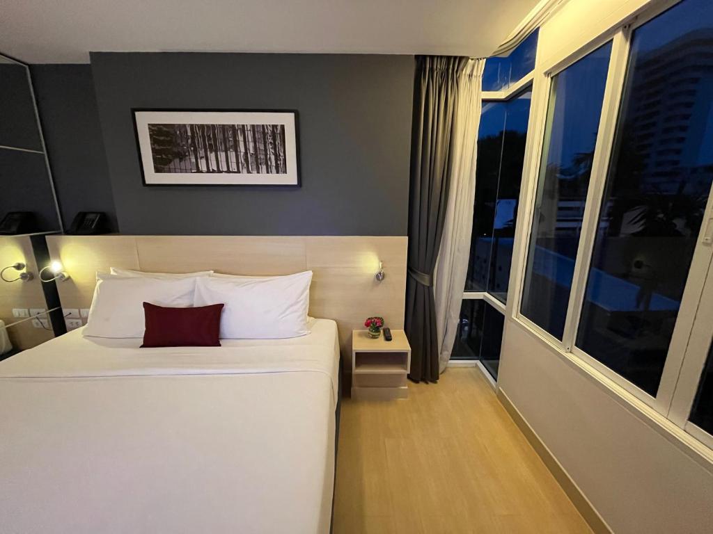 Double or Twin Deluxe City View