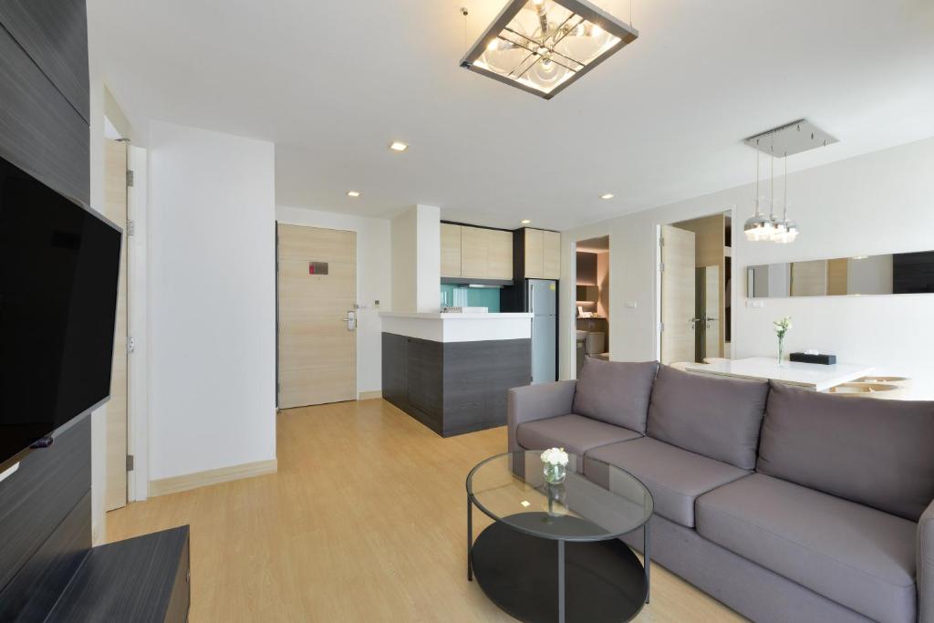 Family Room Executive