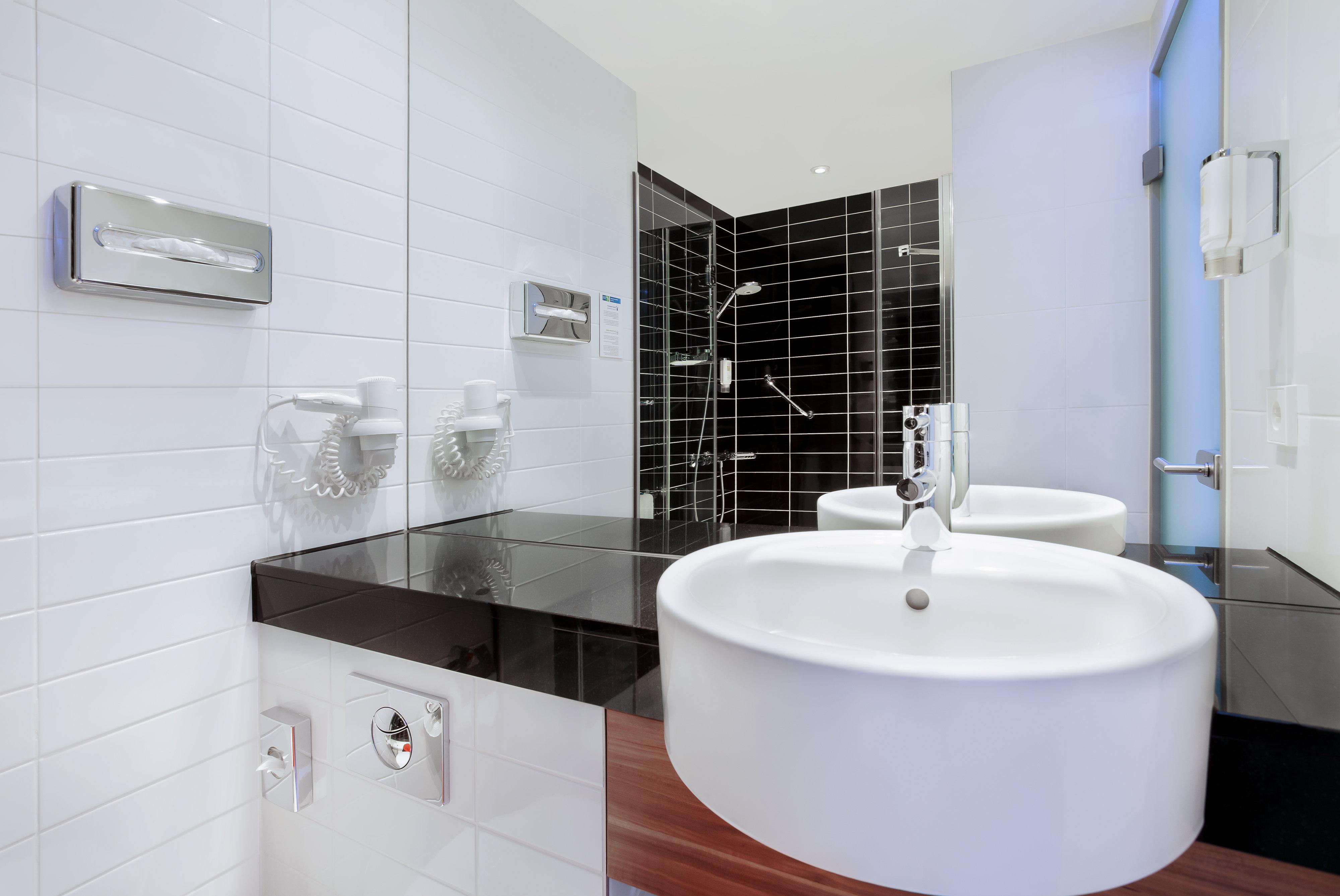 Double Queen Size Bed