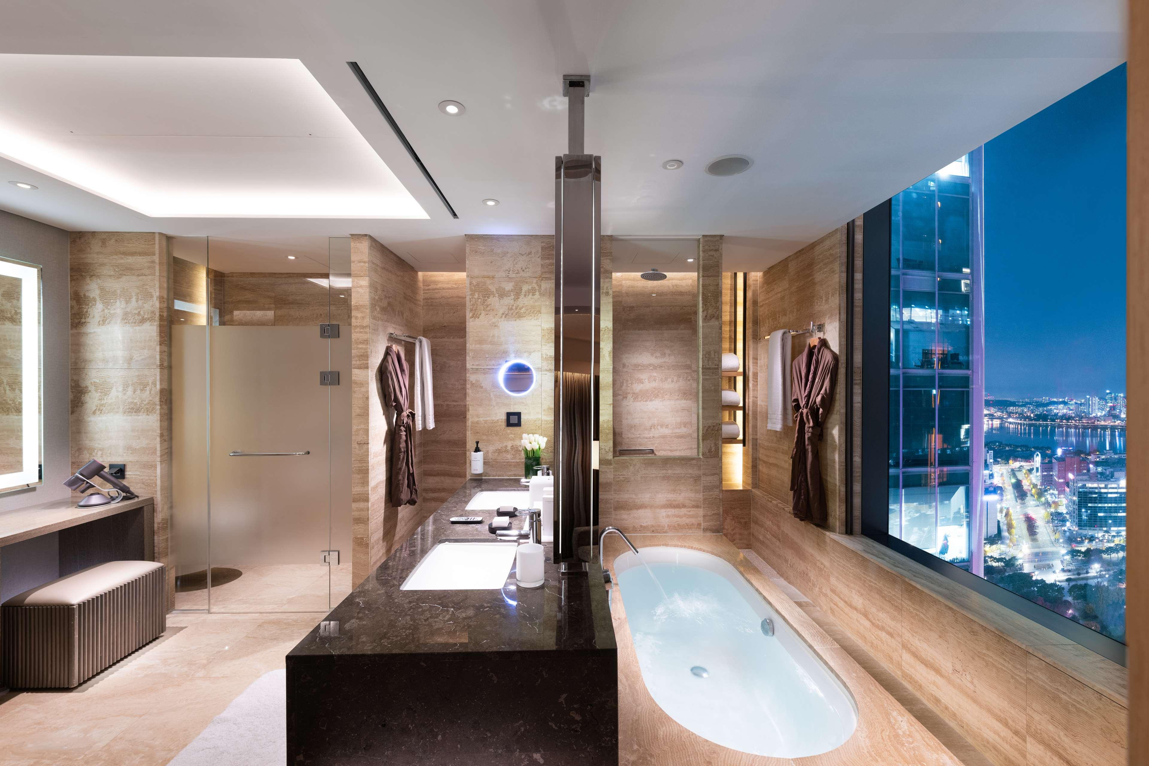 Suite Executive King Bed