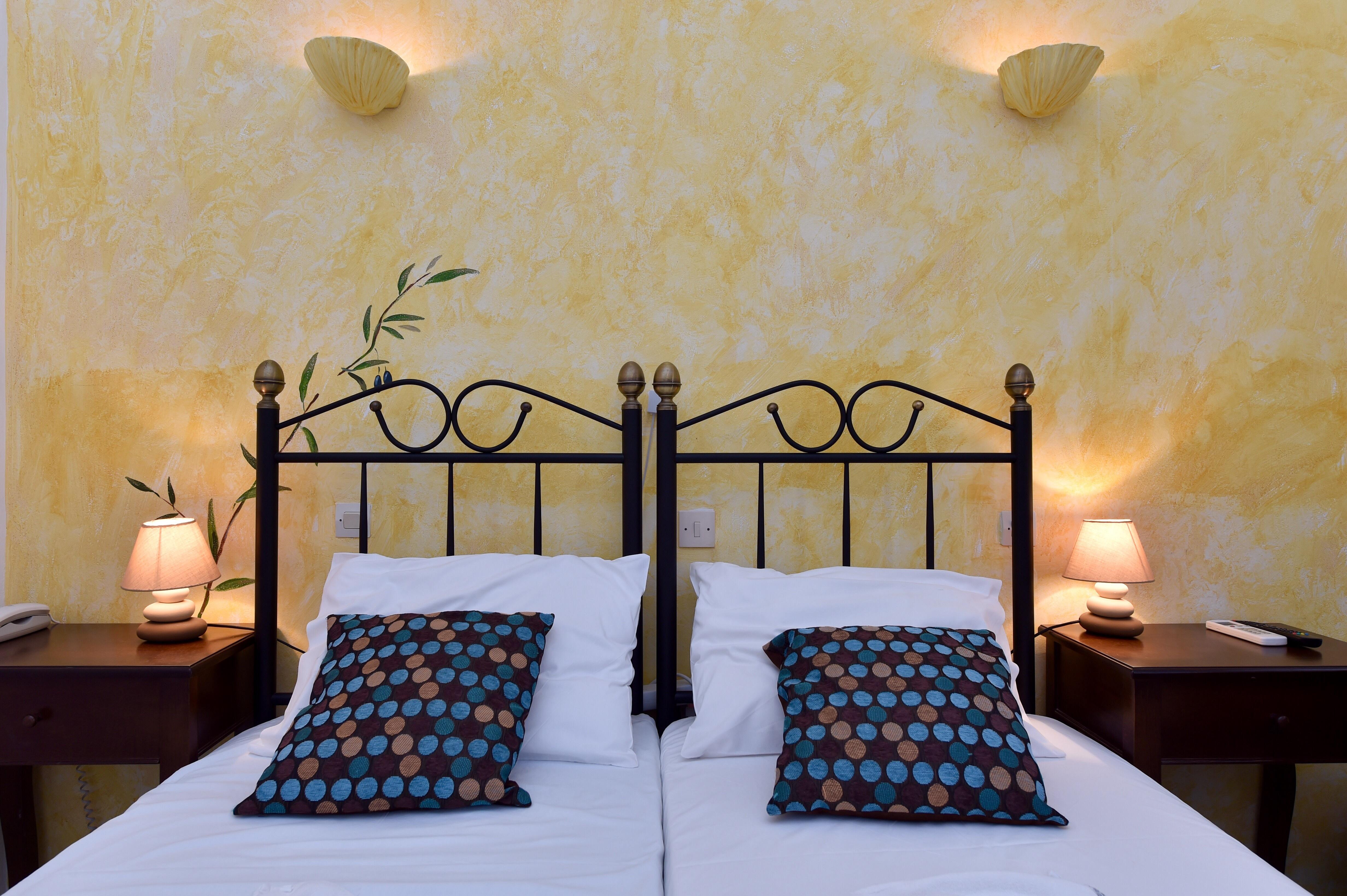 Double or Twin Standard