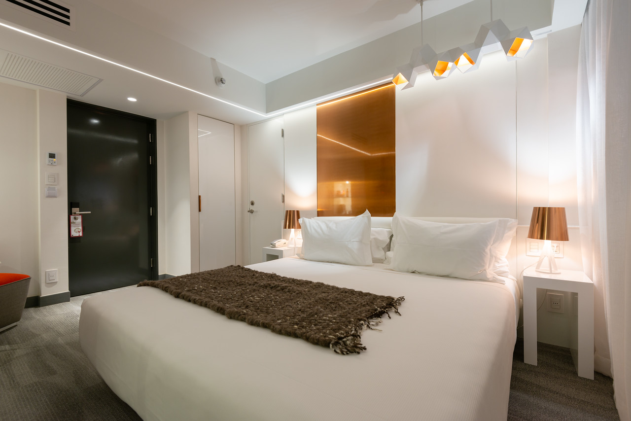 Single Superior King Bed