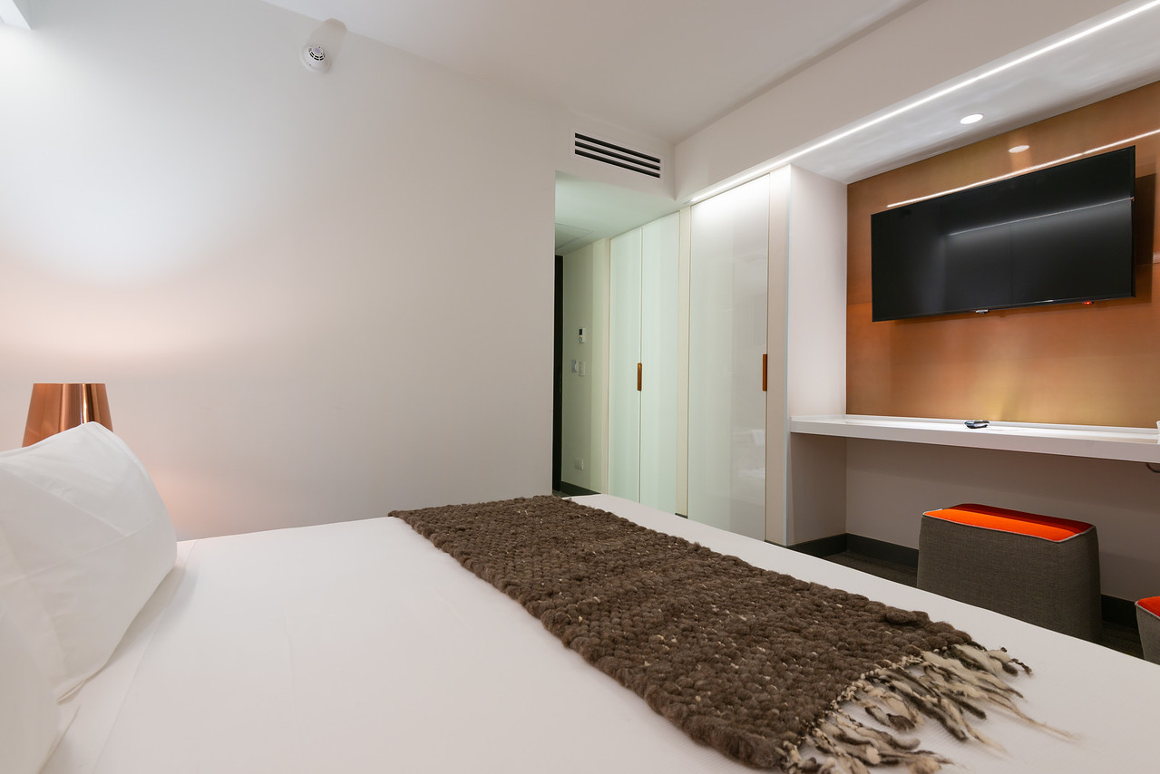 Single Superior King Bed