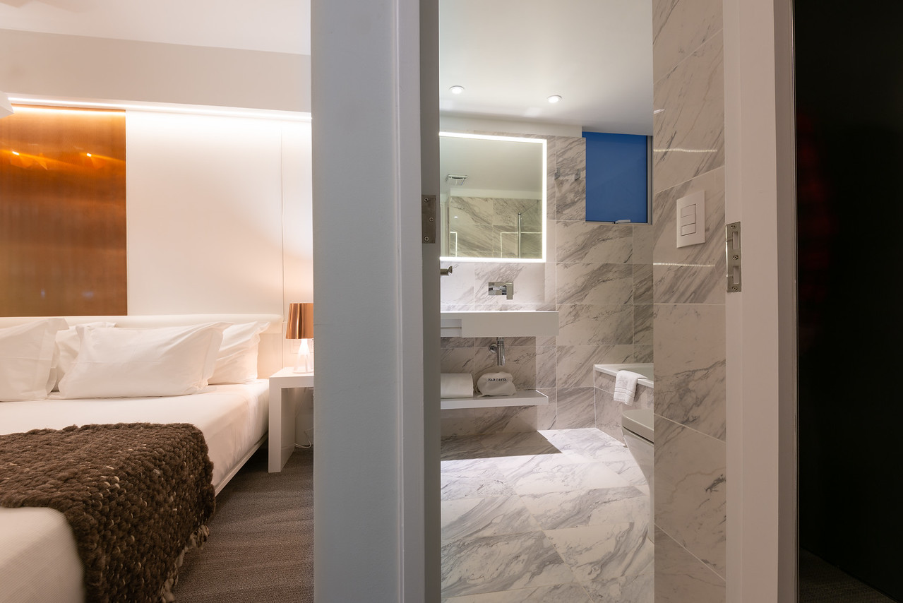 Single Superior King Bed