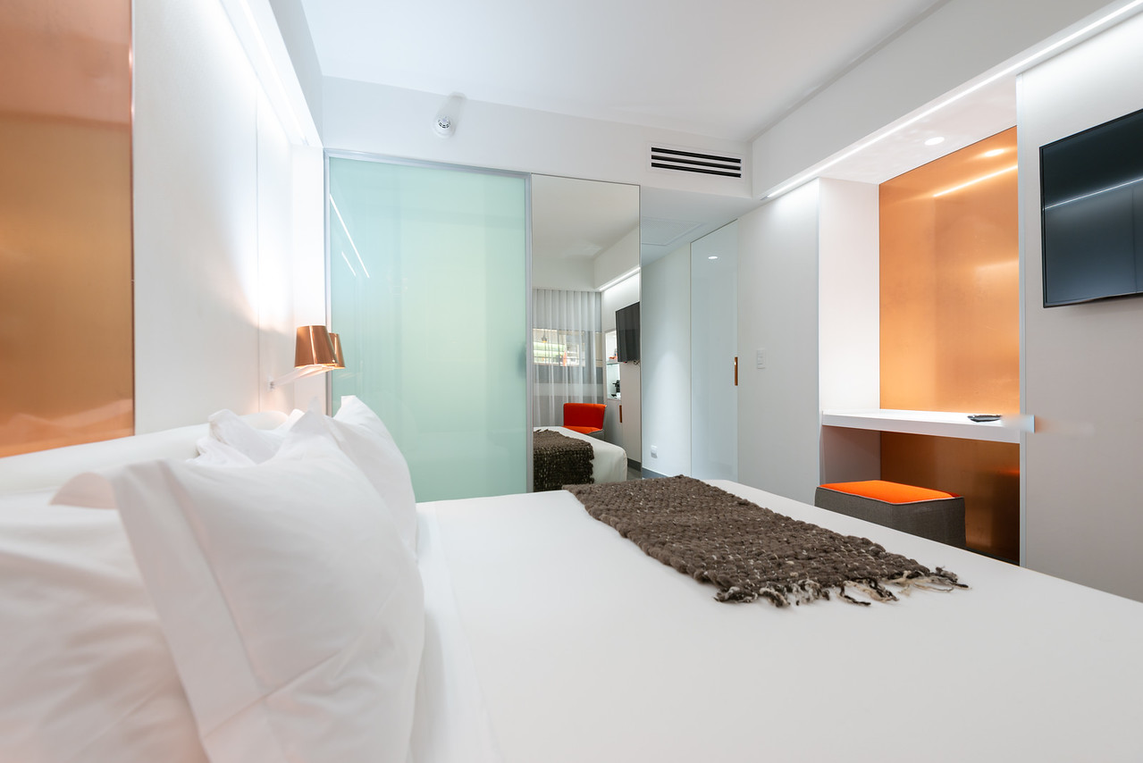 Single Queen Size Bed