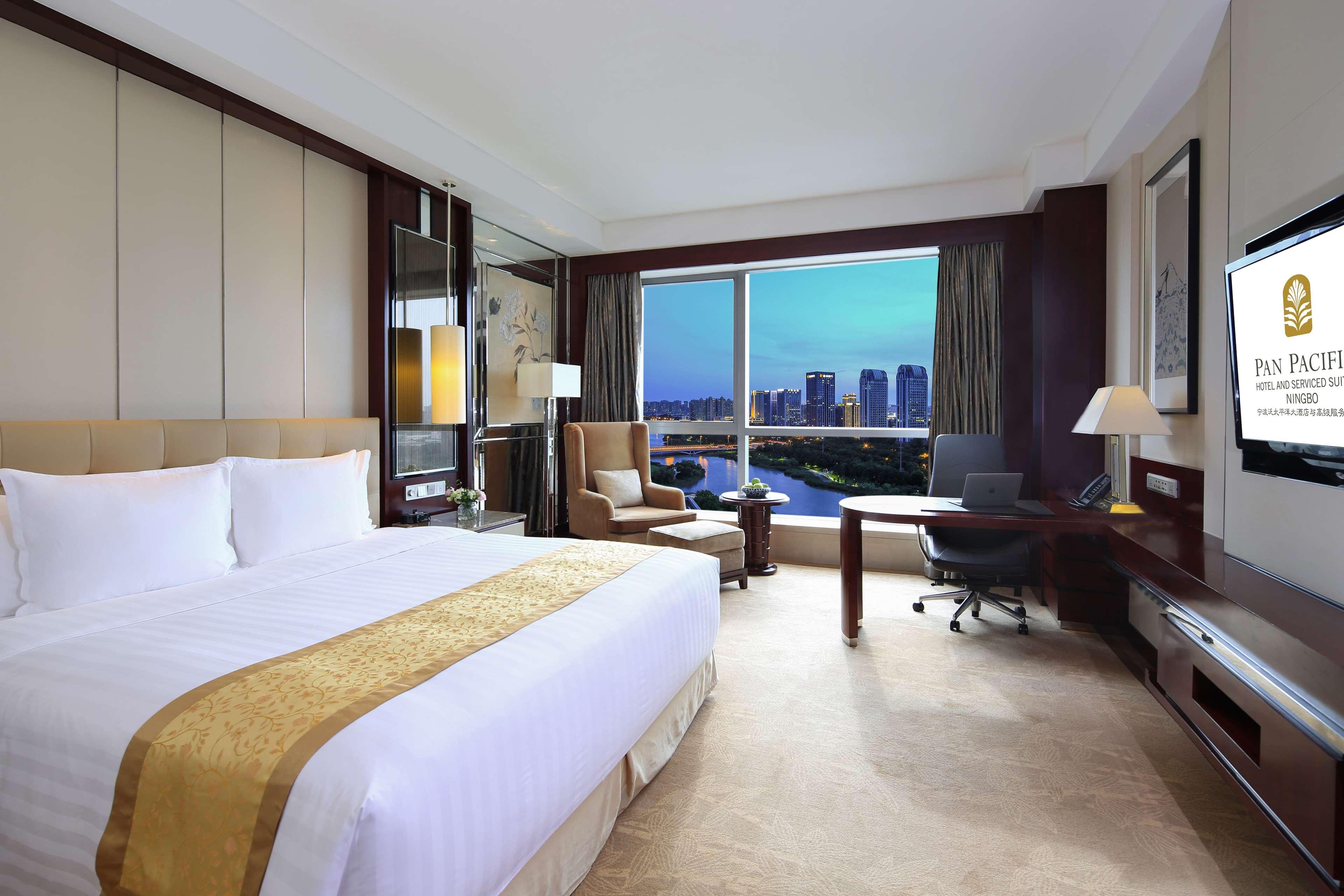 Double Superior King Bed