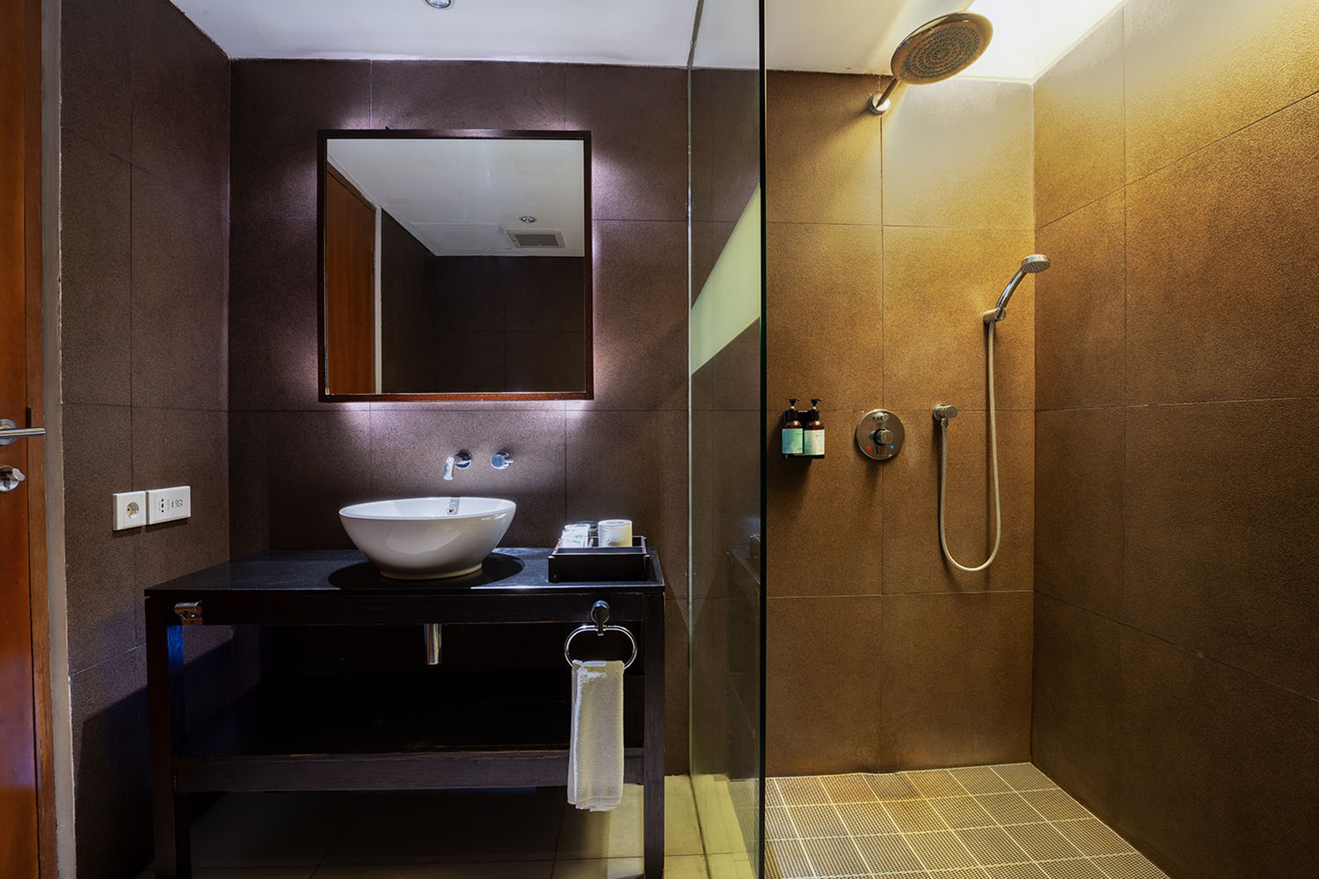 Double or Twin Deluxe Pool View