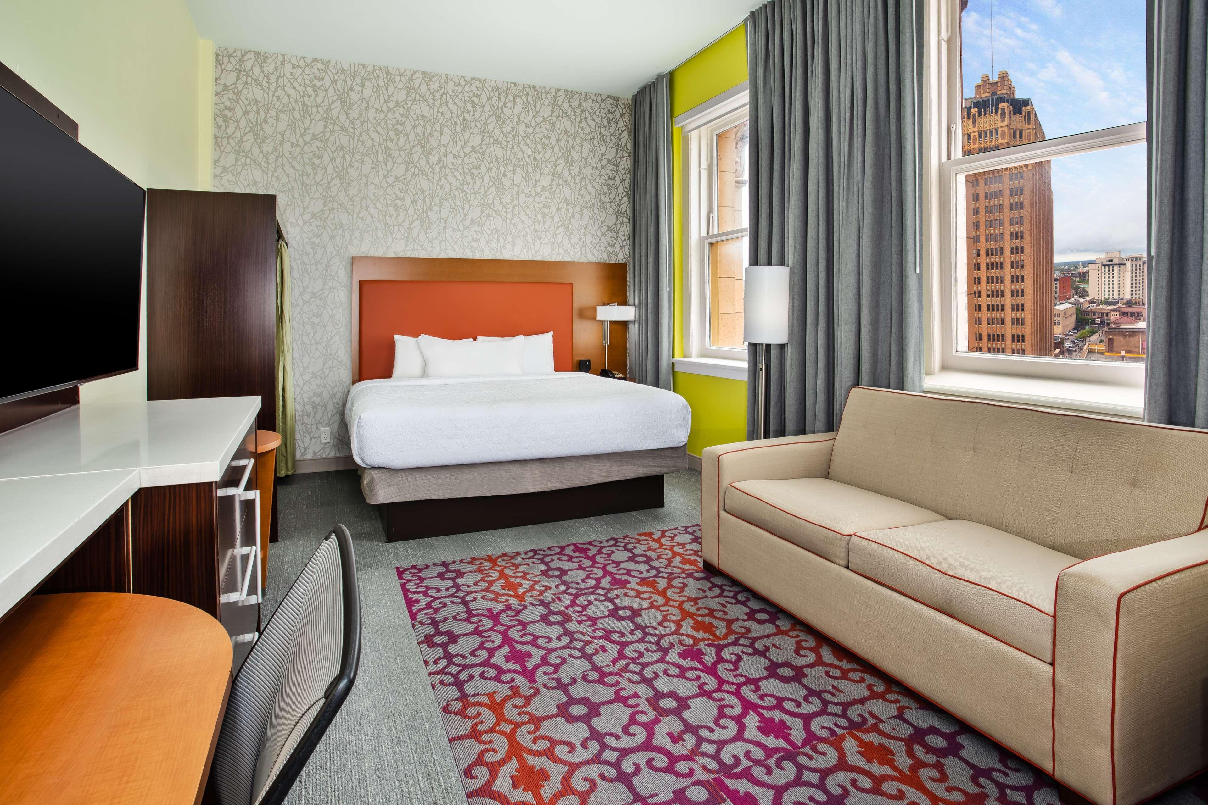 Studio King Size Bed