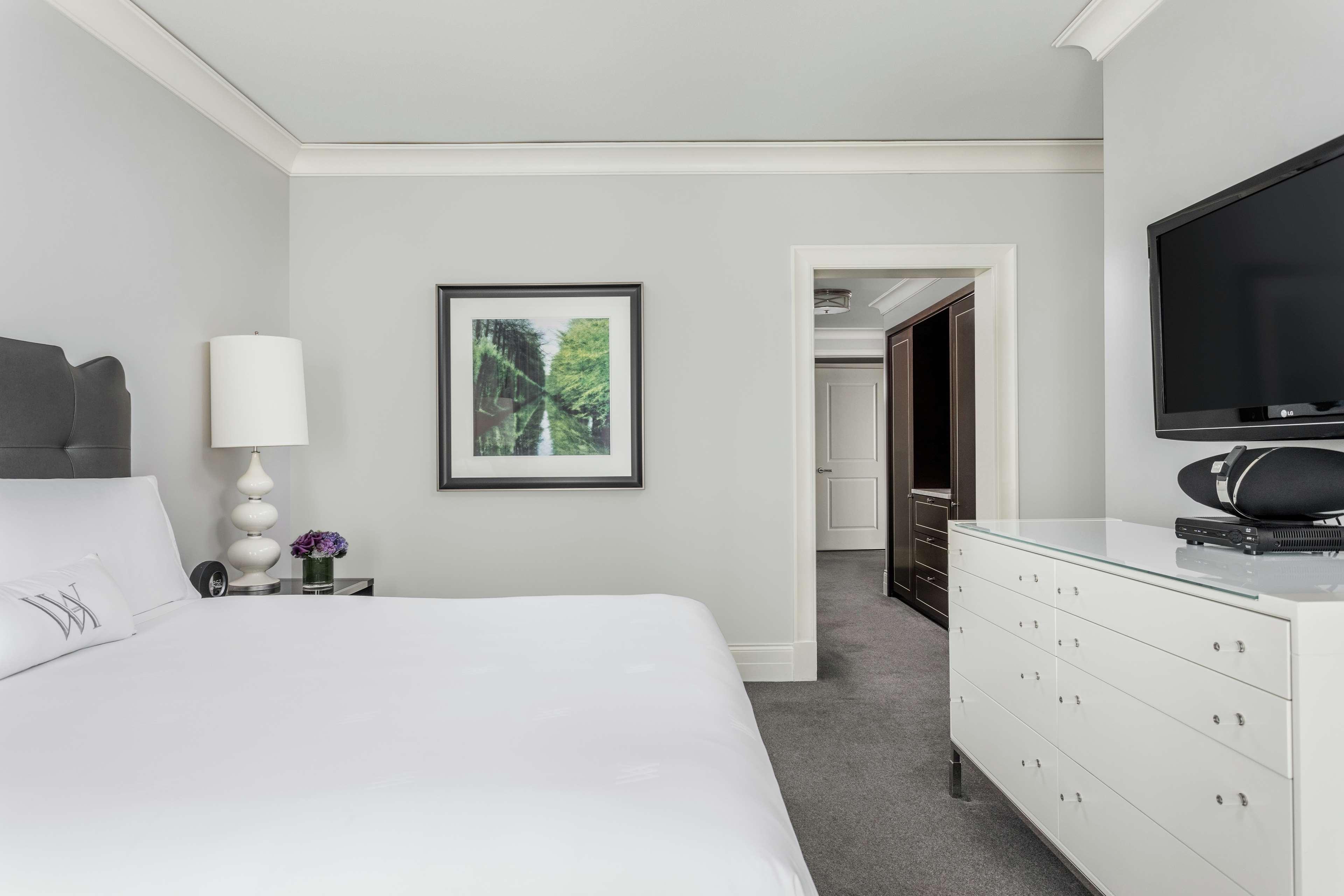 Suite King Bed One Bedroom 