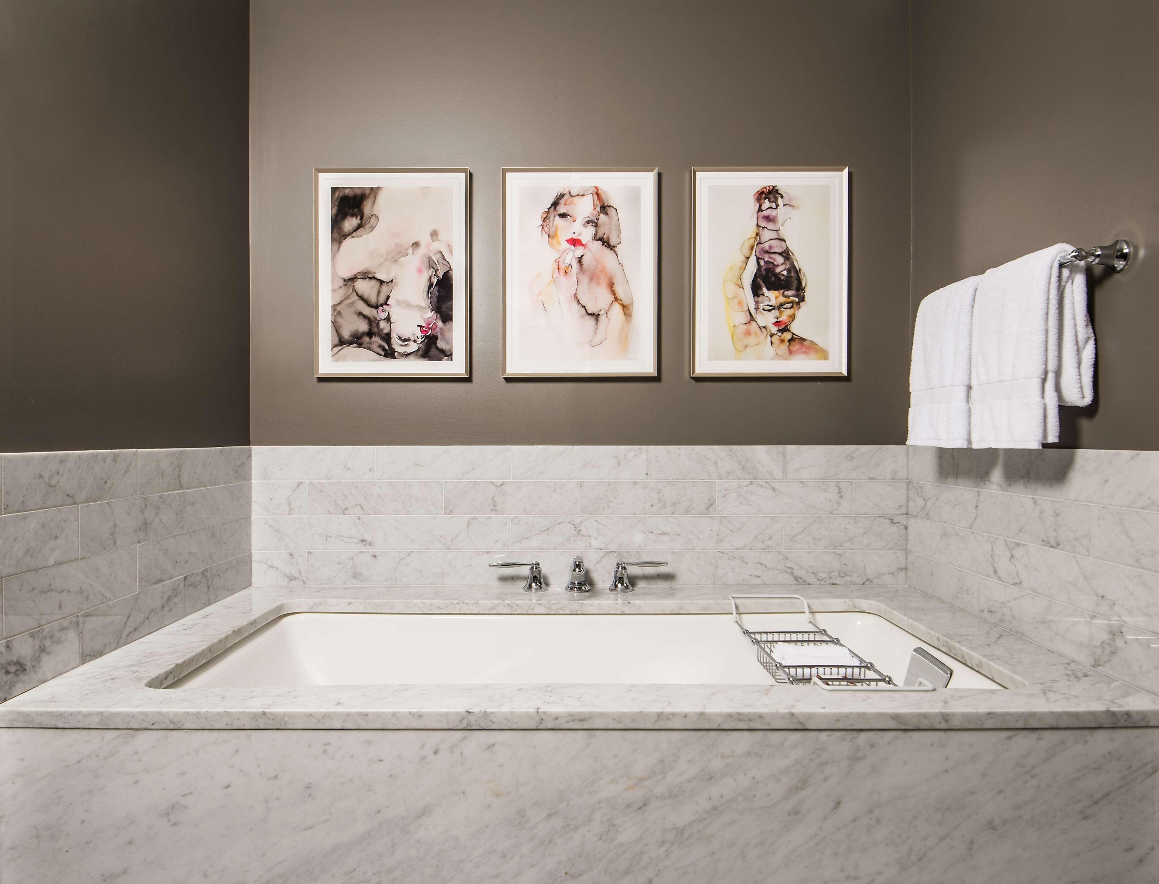 Suite King Bed One Bedroom 