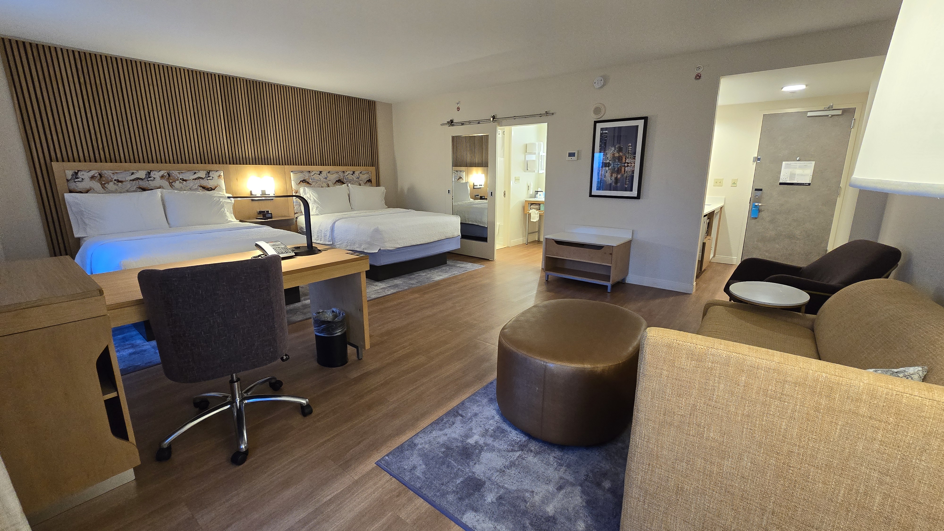 Studio Two Queen Beds