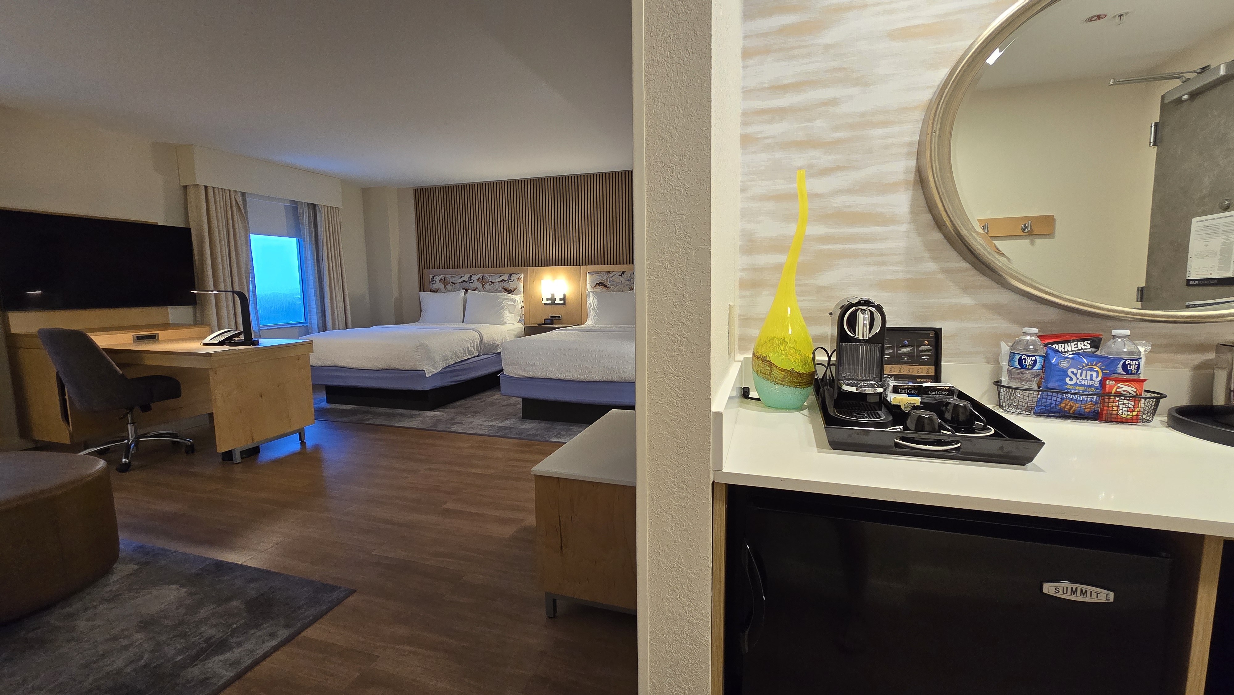 Studio Two Queen Beds