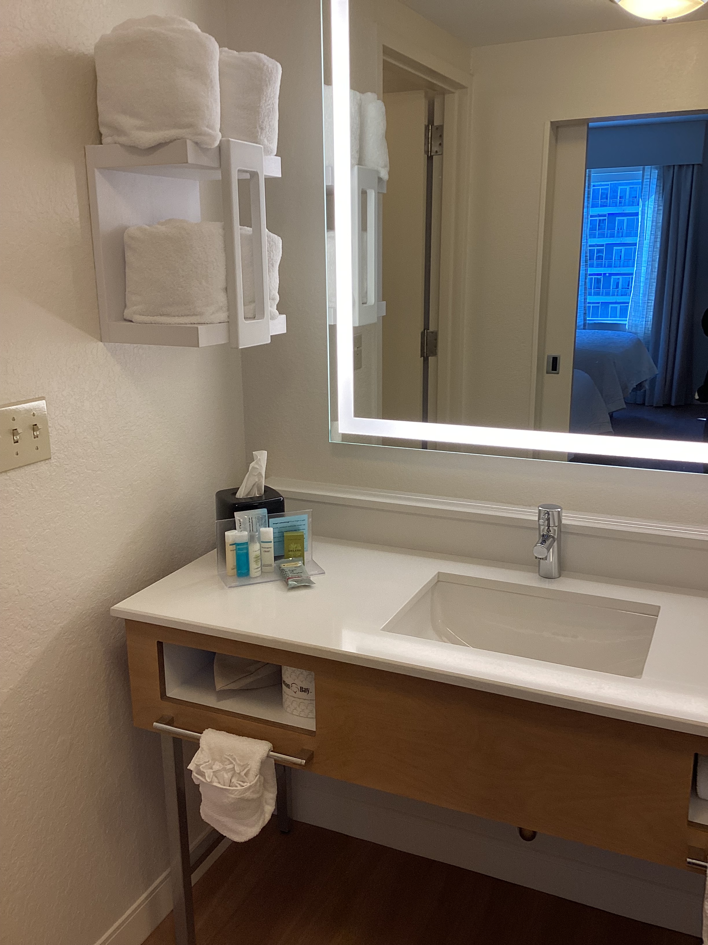 Studio Two Queen Beds