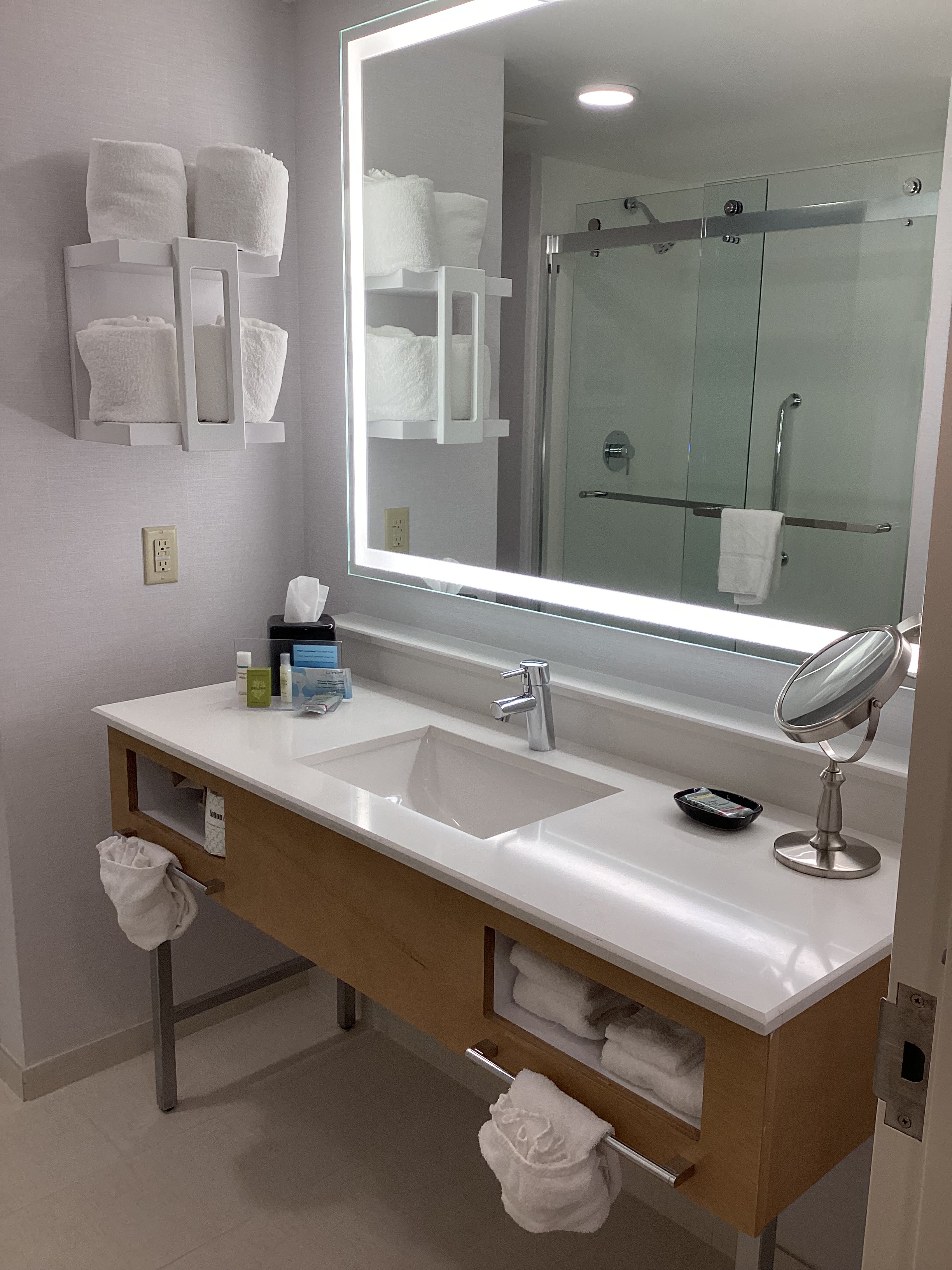 Double King Bed Non Smoking