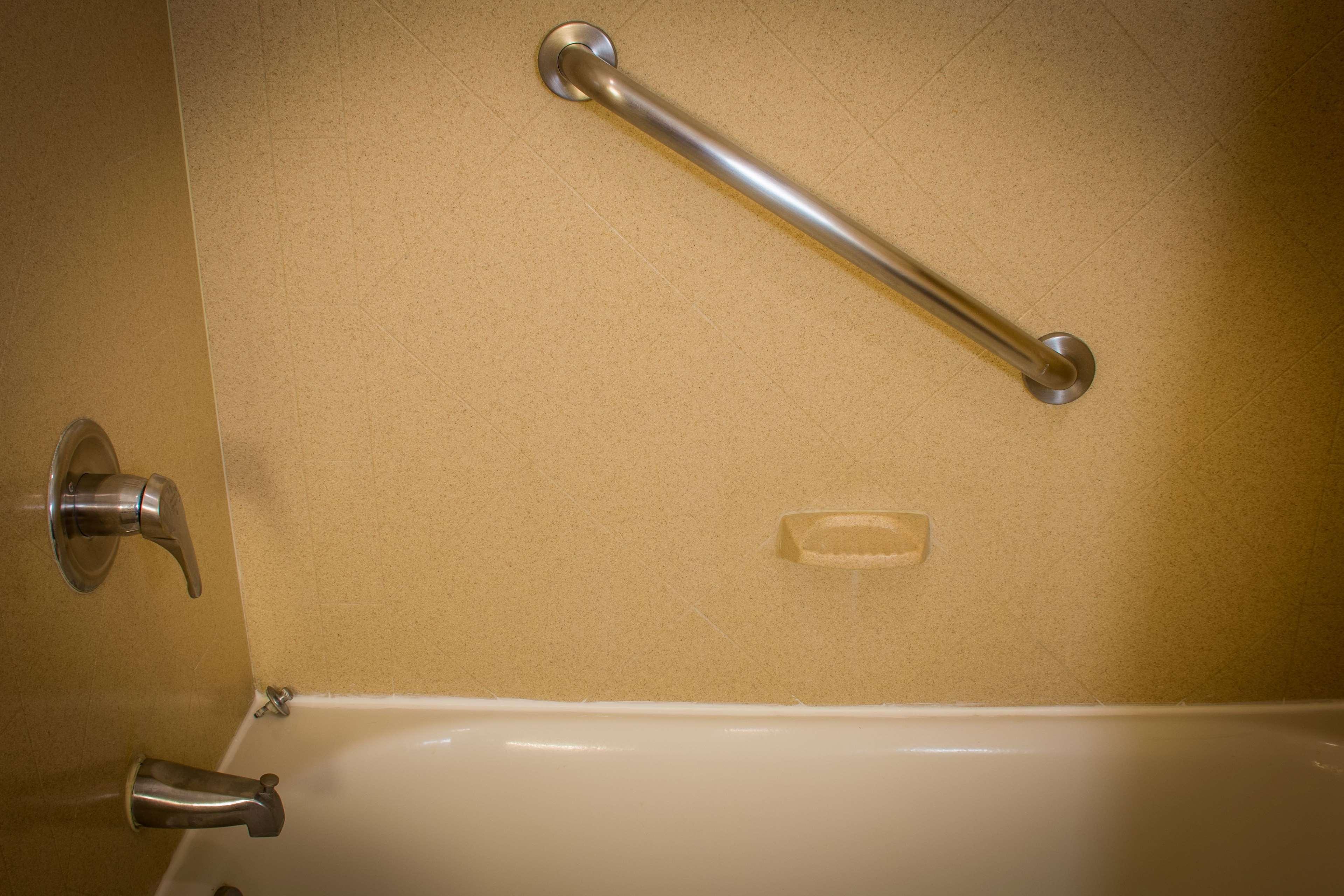 Double Queen Bed Non Smoking