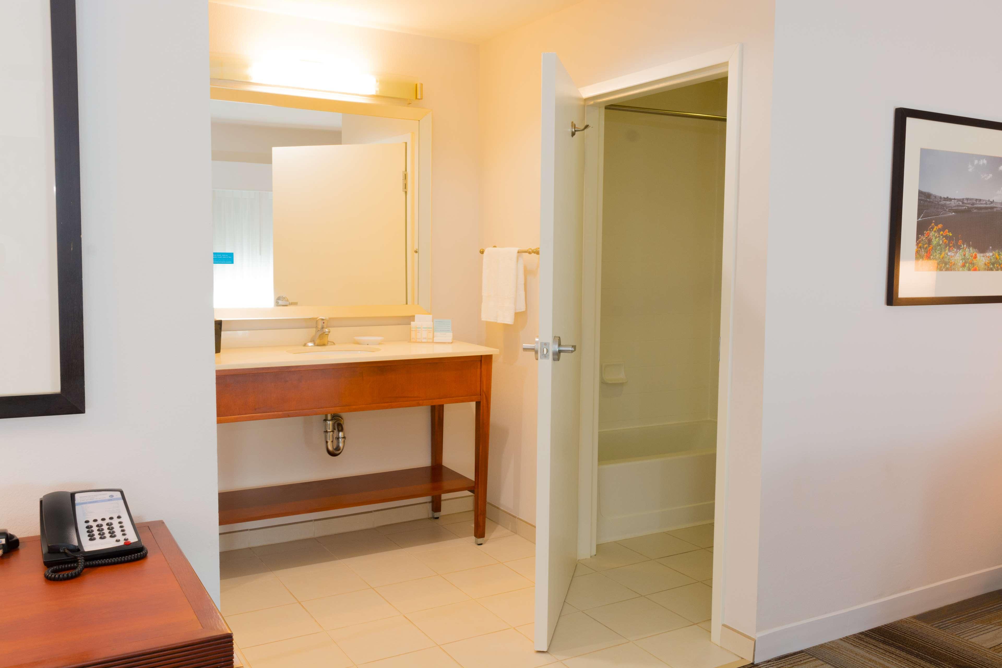 Studio King Bed Non Smoking