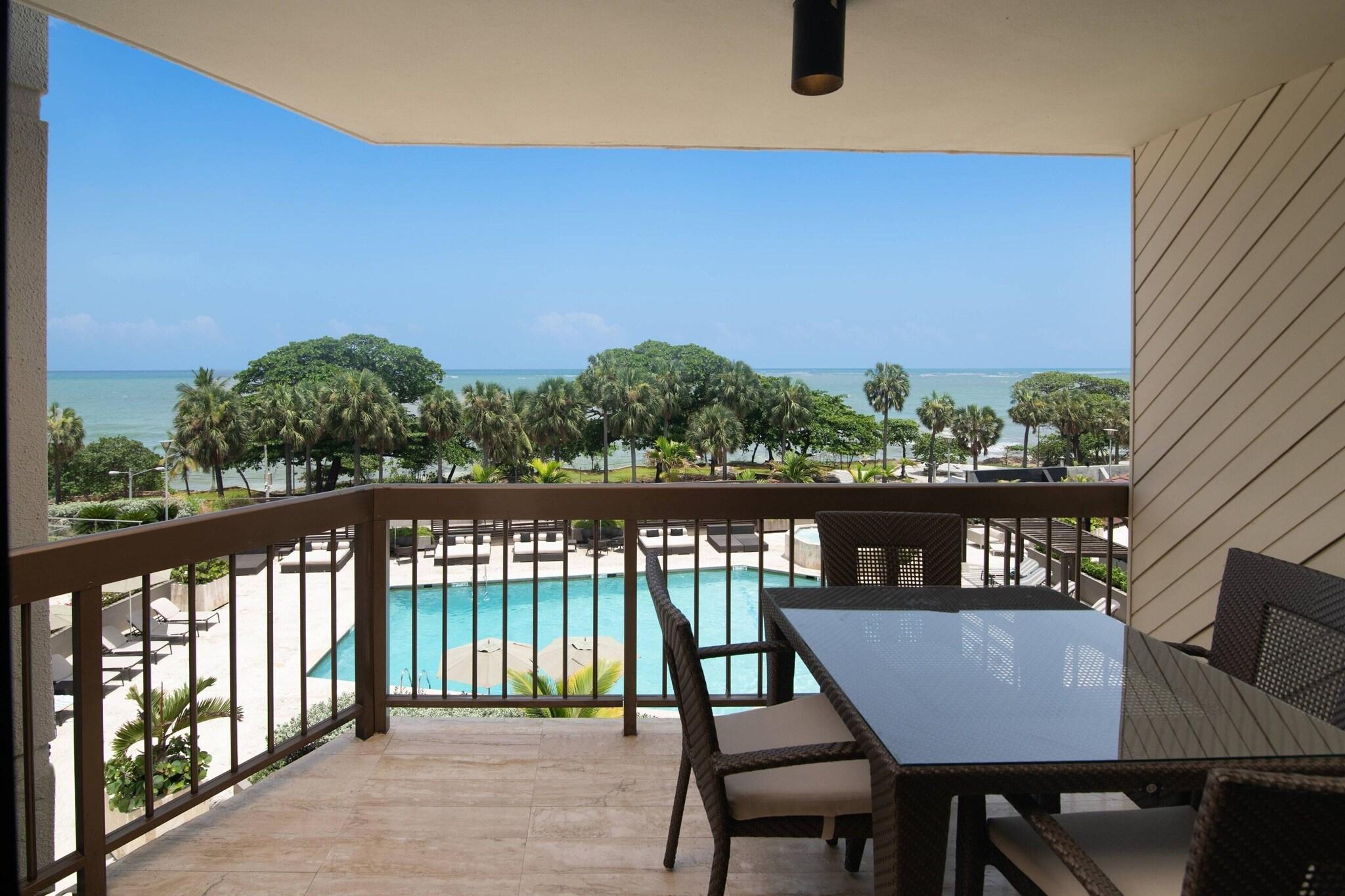 Junior Suite Queen Size Bed