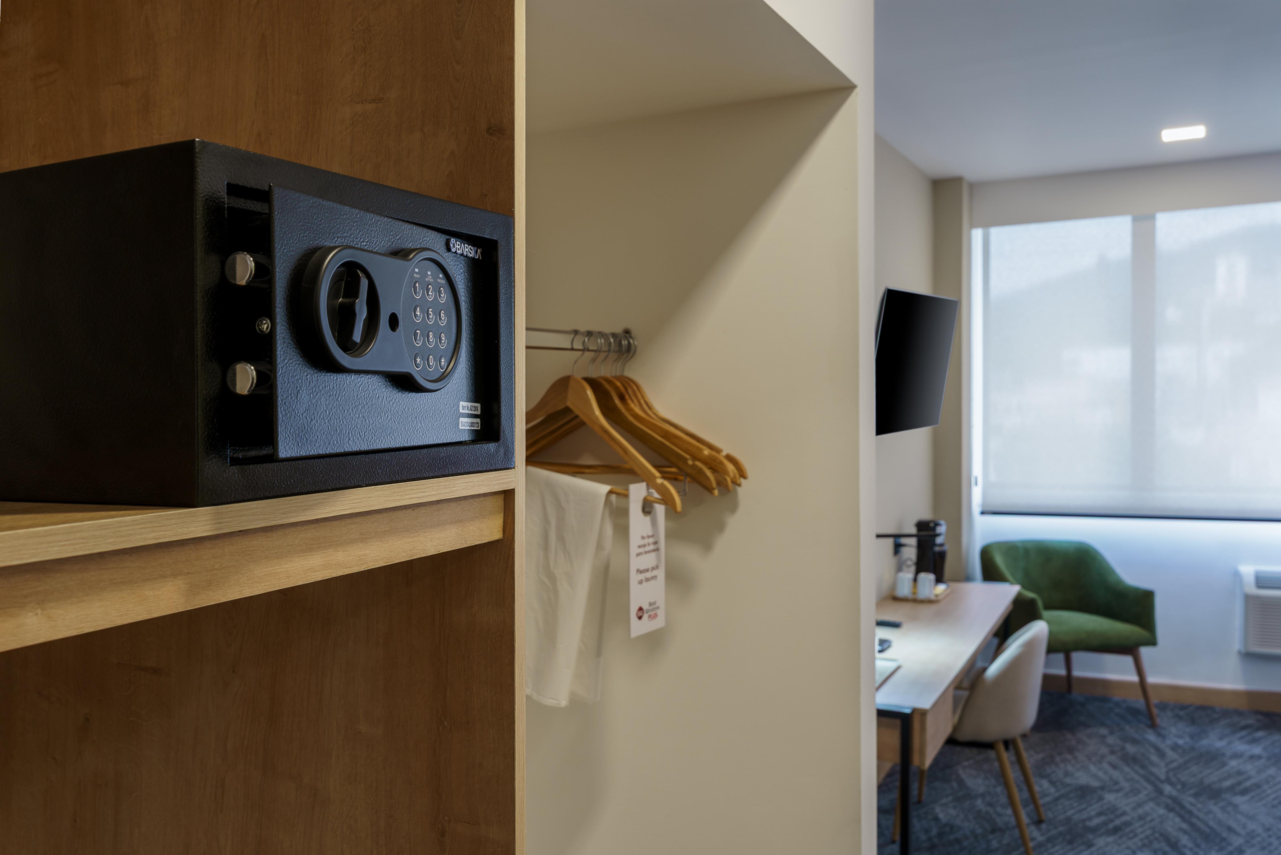 Double Two Double Beds Non Smoking