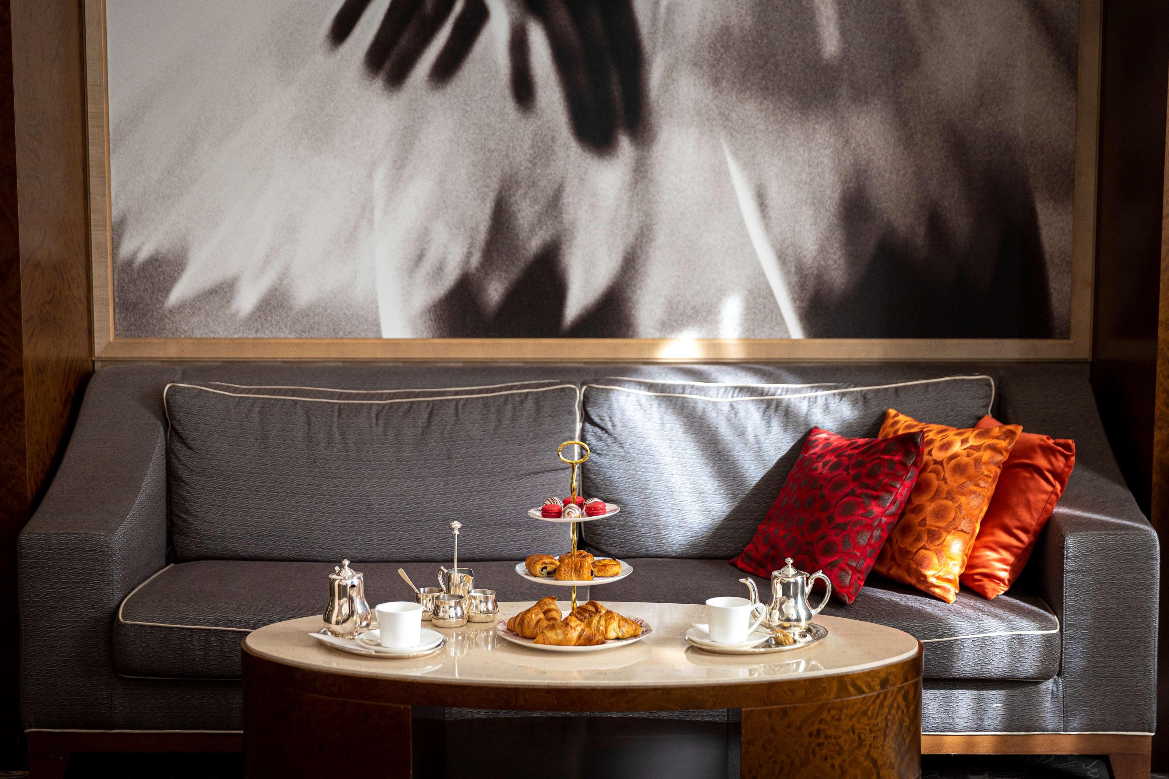 Double or Twin Deluxe King Bed