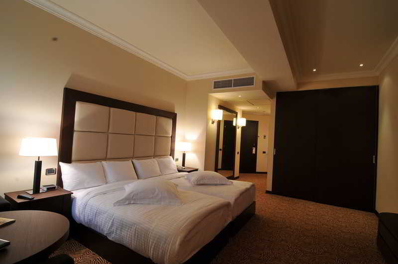 Single Deluxe Superior