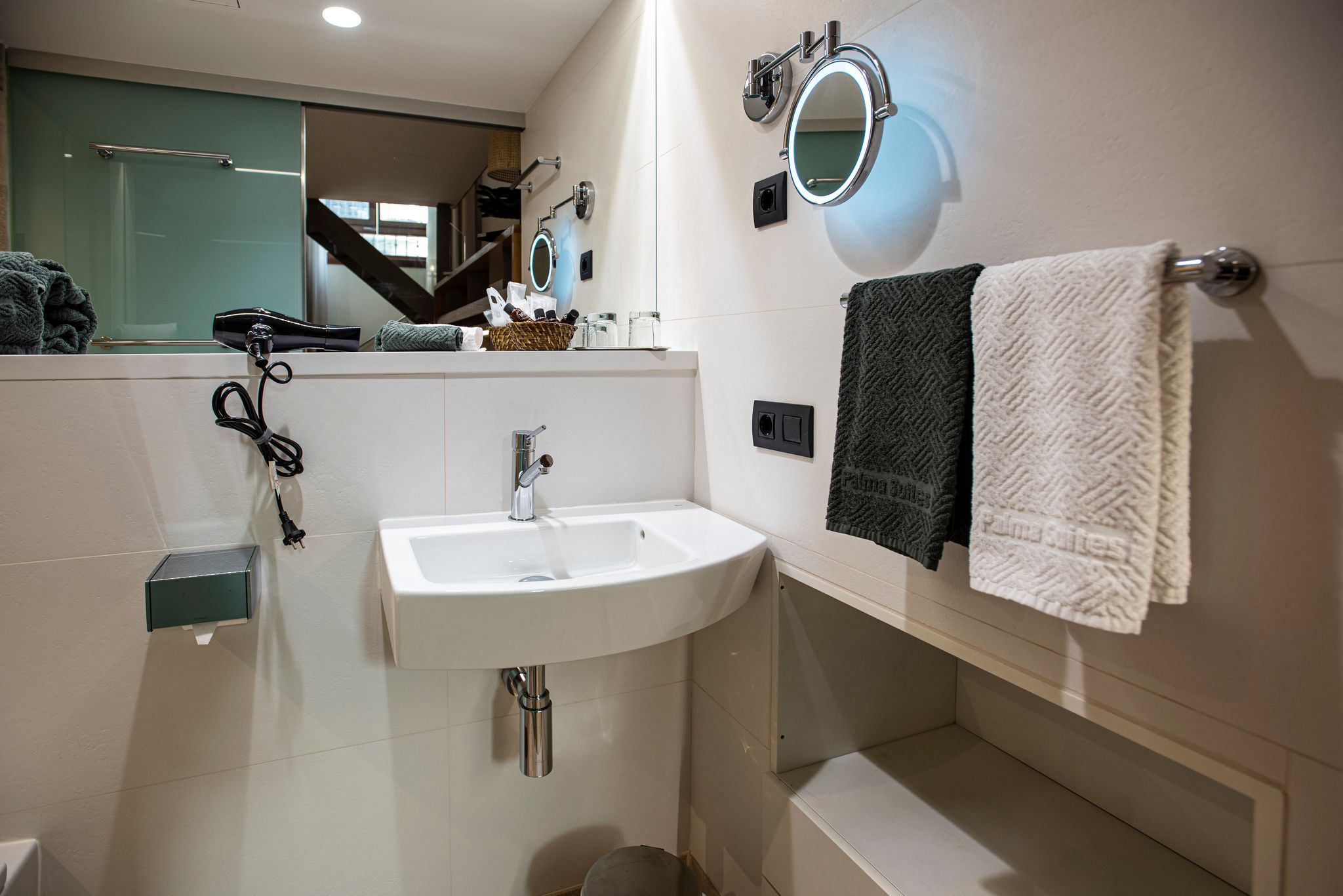 Suite Deluxe Capacity 4