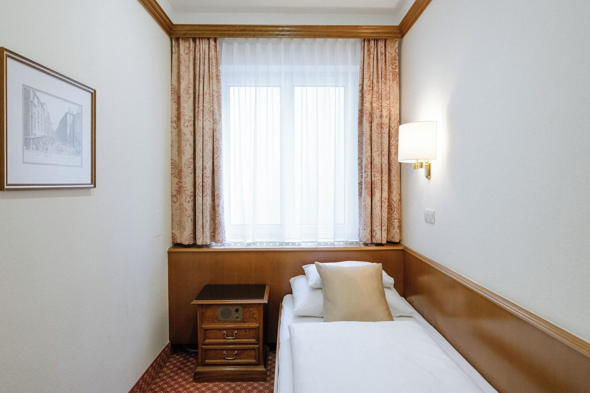 Family Room Three Beds