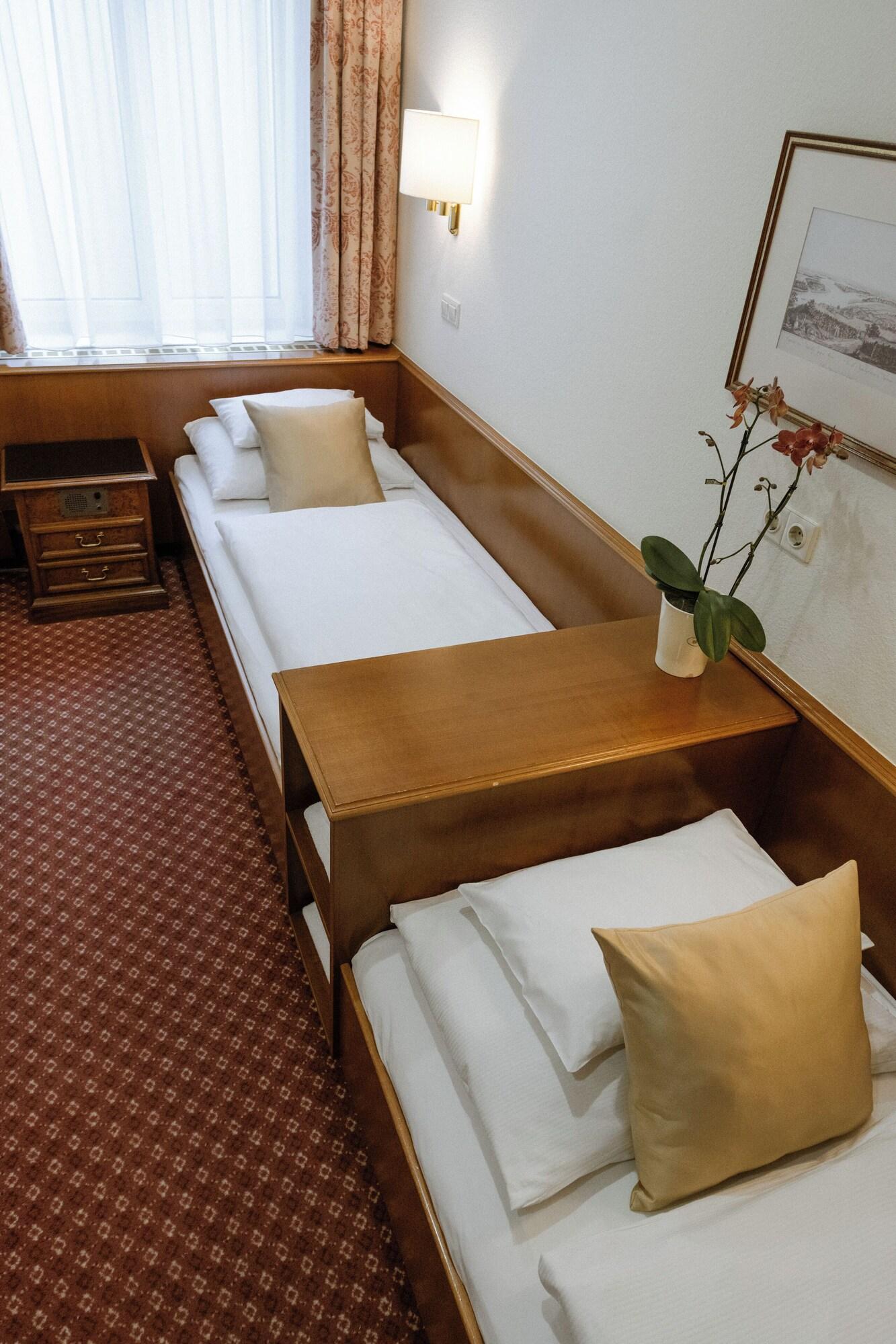 Family Room Three Beds