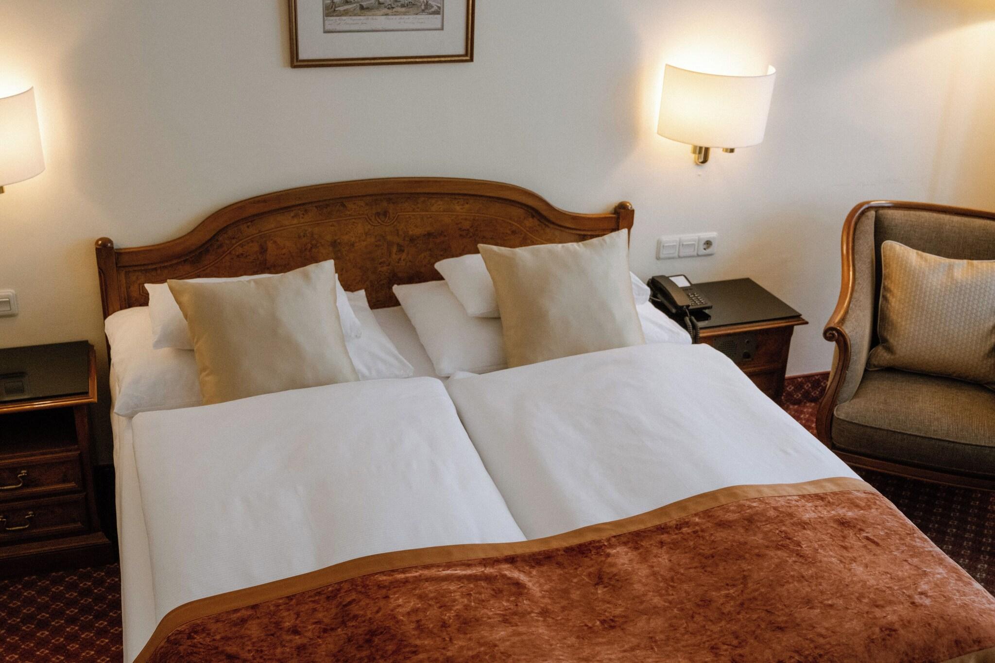 Family Room Three Beds